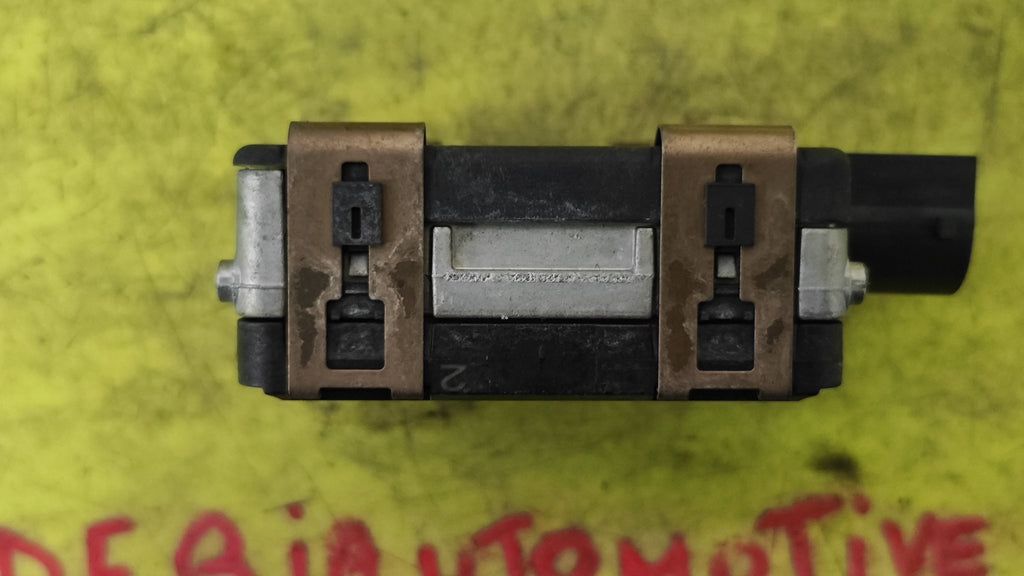 0203303508 A0009056613 Radar anteriore Mercedes - Benz Classe A W177 - Debiautomotive