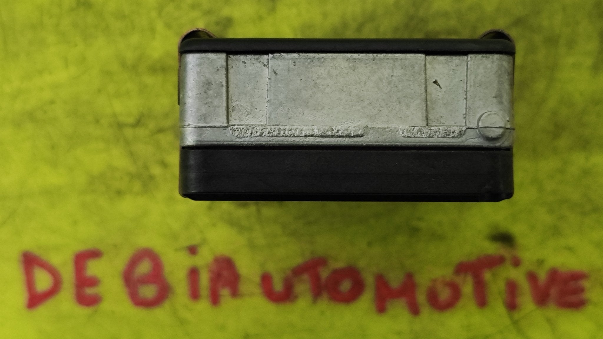 0203303508 A0009056613 Radar anteriore Mercedes - Benz Classe A W177 - Debiautomotive