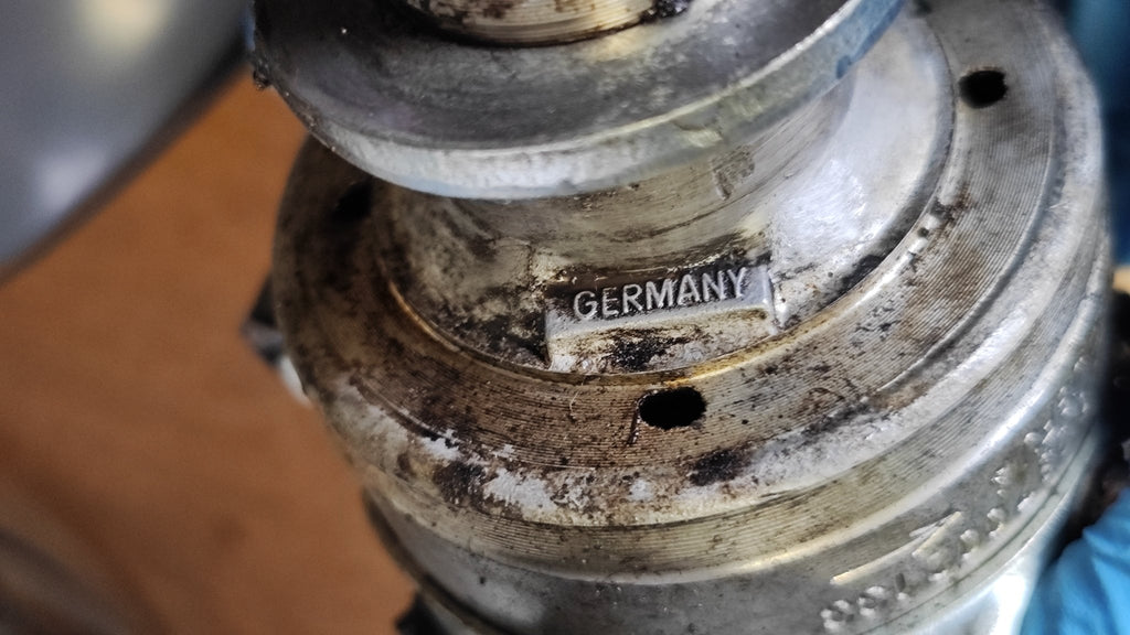 0237002133 spinterogeno Bosch Alfa Romeo 75 1600 - Debiautomotive