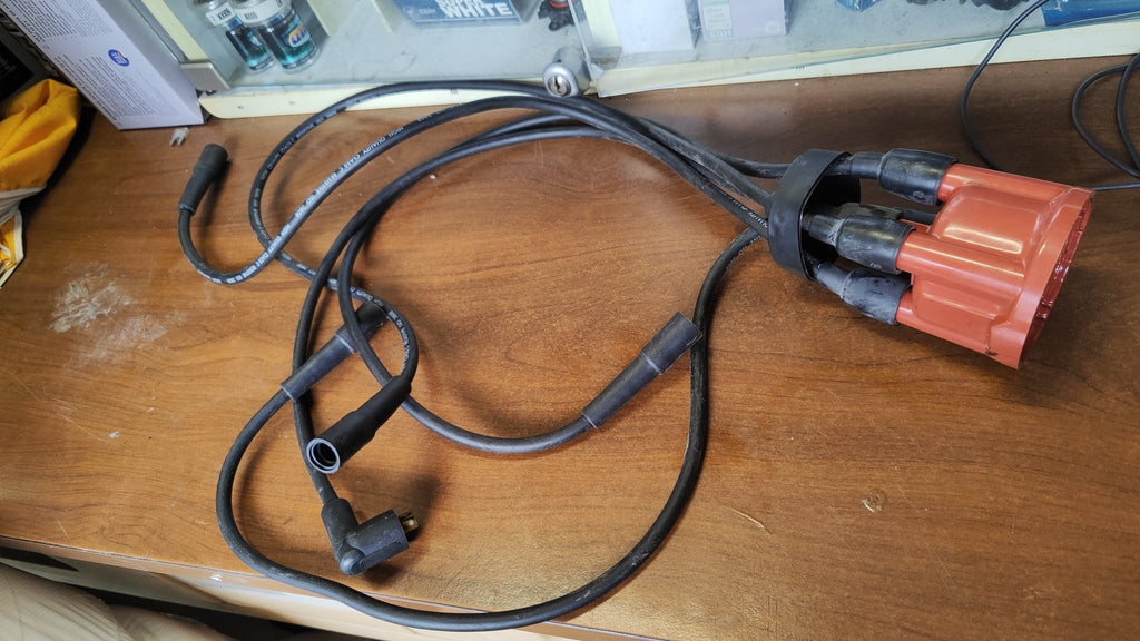 0237002133 spinterogeno Bosch Alfa Romeo 75 1600 - Debiautomotive