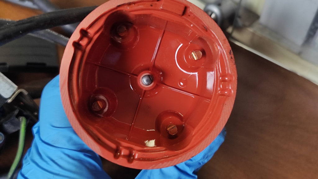 0237002133 spinterogeno Bosch Alfa Romeo 75 1600 - Debiautomotive