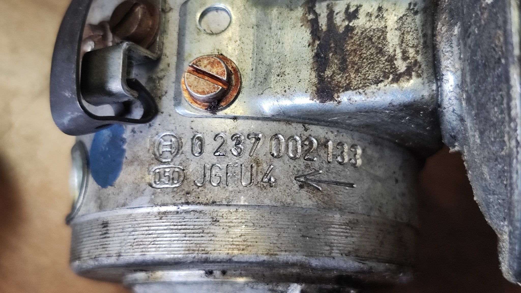 0237002133 spinterogeno Bosch Alfa Romeo 75 1600 - Debiautomotive