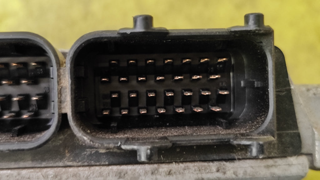 0261206076 06A906018CL Centralina Motore 3.8.5 VW Golf4 1.8B - Debiautomotive