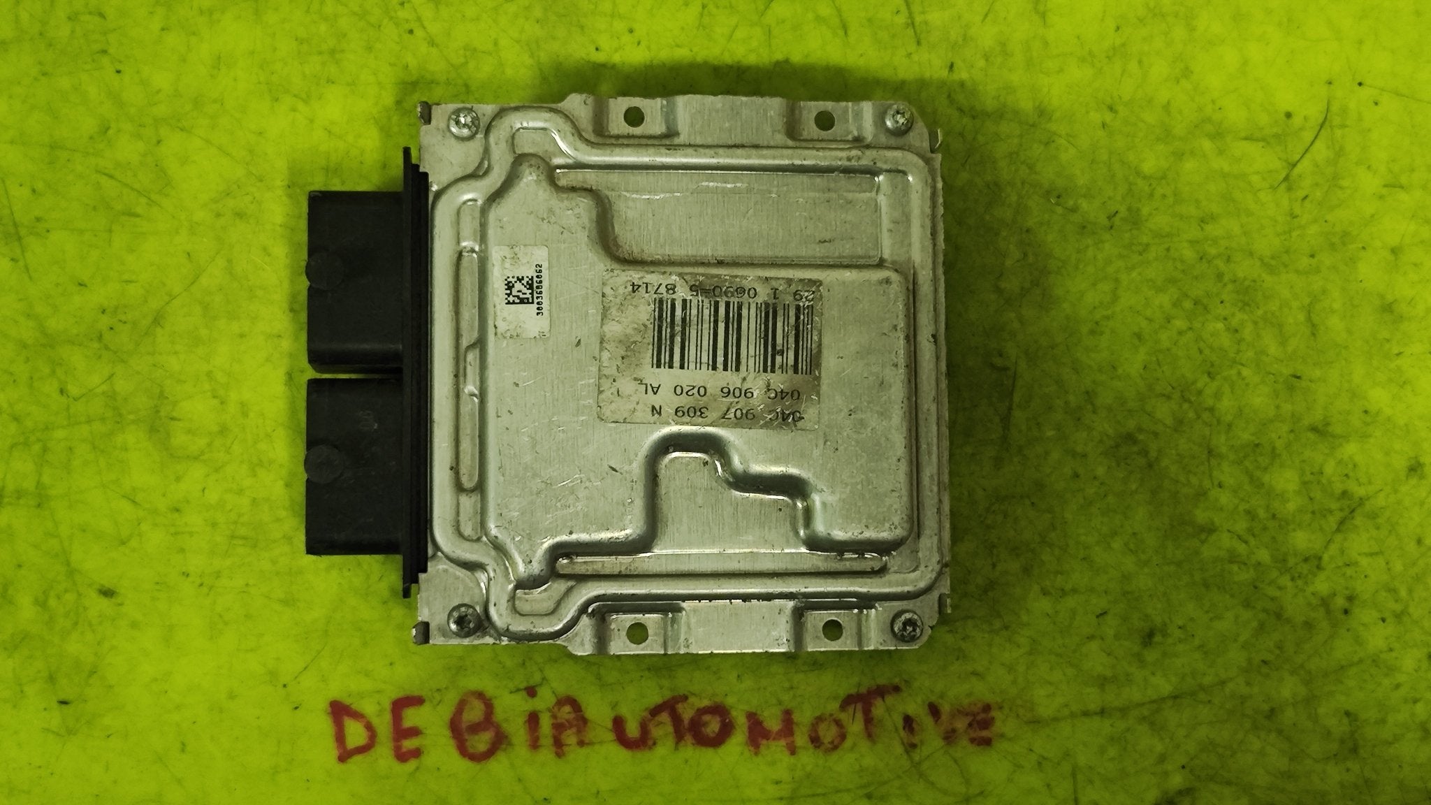 0261S08574 04C907309N ME17.5.24 centralina motore VW UP 1.0B - Debiautomotive