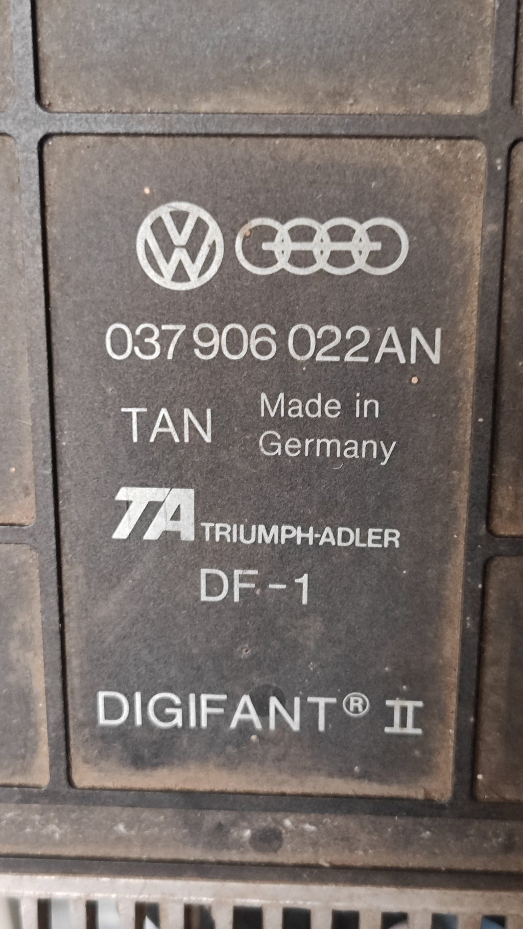 037906022AN 191905351B Centralina motore con modulo di accensione VW Golf 3 - Debiautomotive