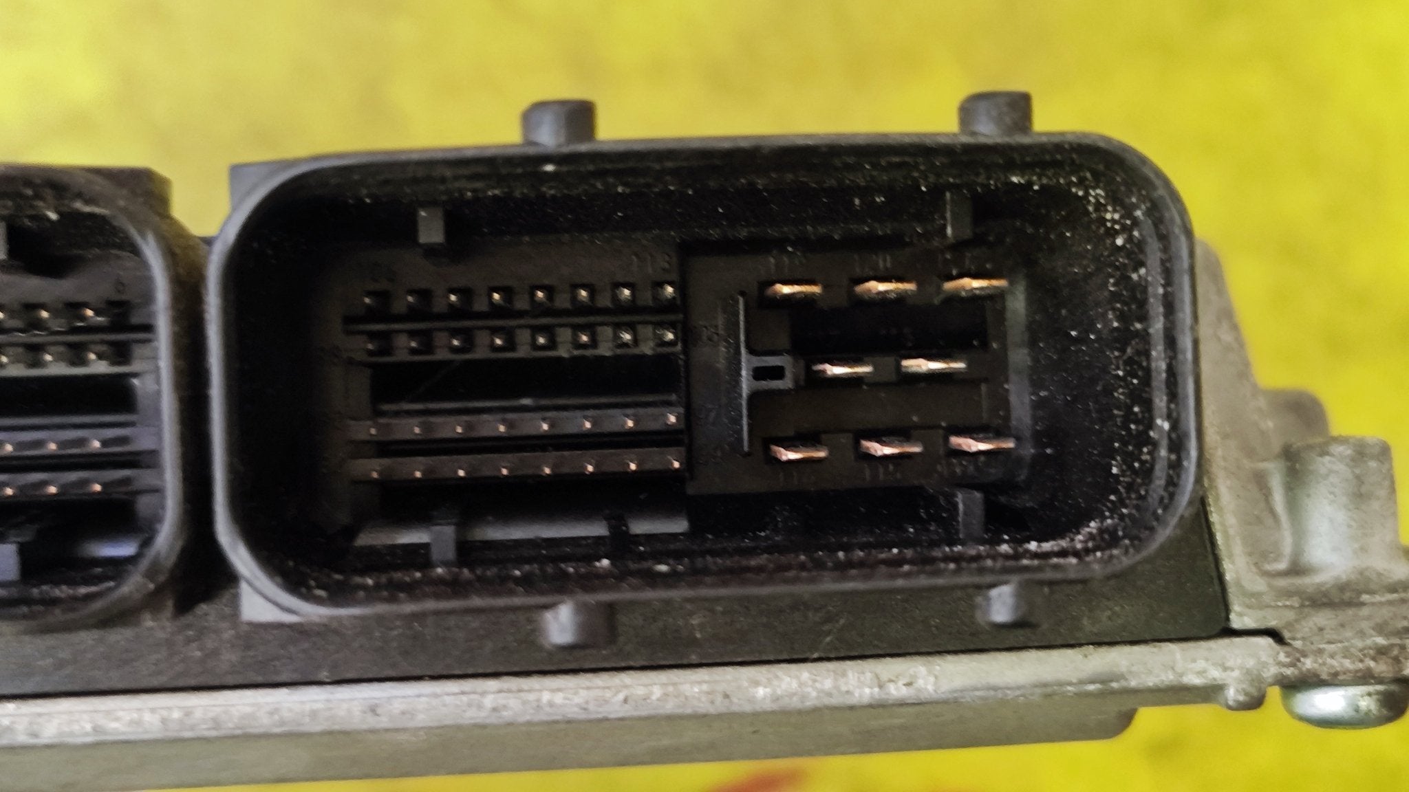 03E906033A 5WP44305 Centralina motore Simos 3PE Skoda Fabia 1.2B - Debiautomotive