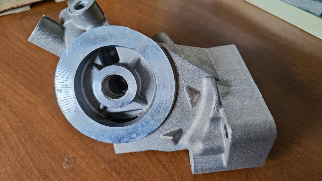 050115417 Supporto filtro olio Originale Audi A4 A6 - Debiautomotive