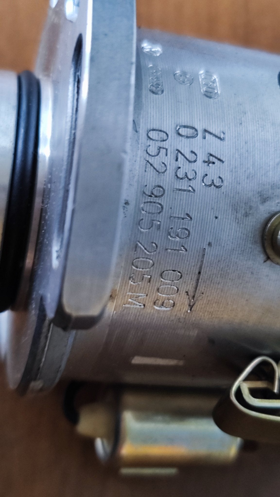 052905205M 0231191009 NUOVO Spinterogeno Volkswagen Bosch - Debiautomotive