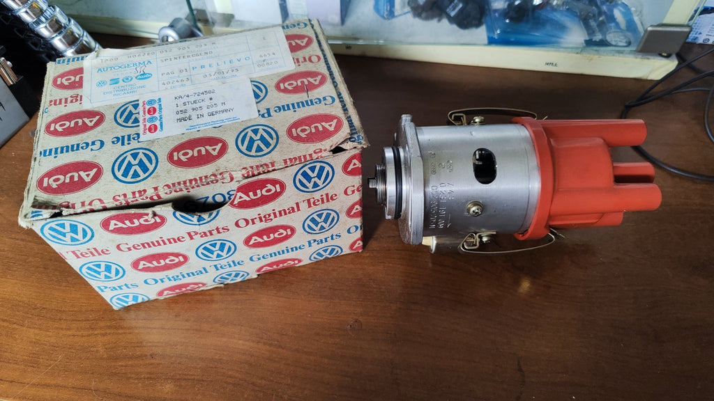 052905205M 0231191009 NUOVO Spinterogeno Volkswagen Bosch - Debiautomotive