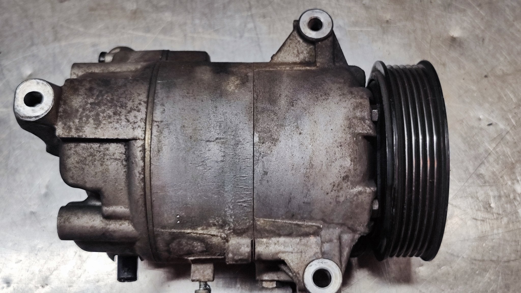 13335252 Compressore aria condizionata Opel Astra - Debiautomotive