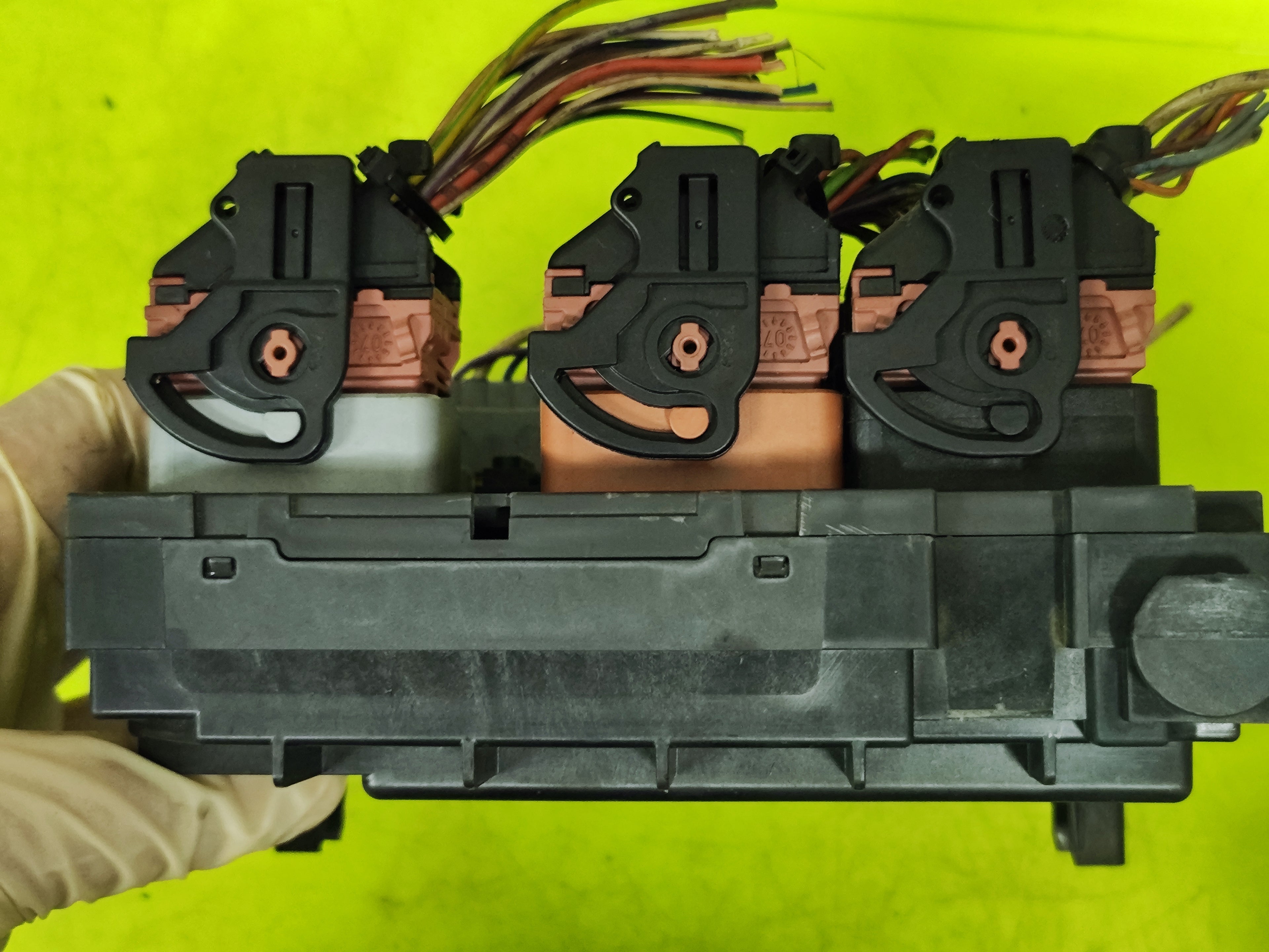 Body Computer Peugeot 207 1.6HDI 9664055780 BSM L11