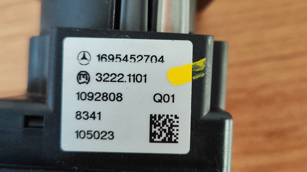 1695452704 interruttore comando Luci Mercedes - Benz Classe A W169 - Debiautomotive