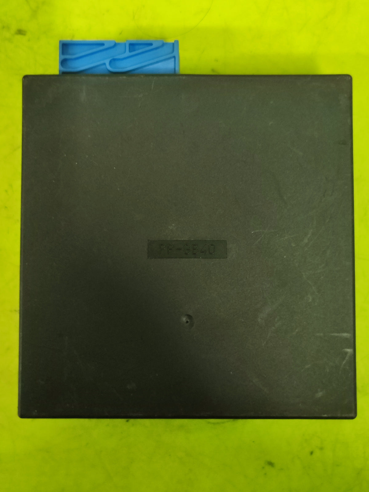 BCM Body Computer Opel Vectra 24443217 