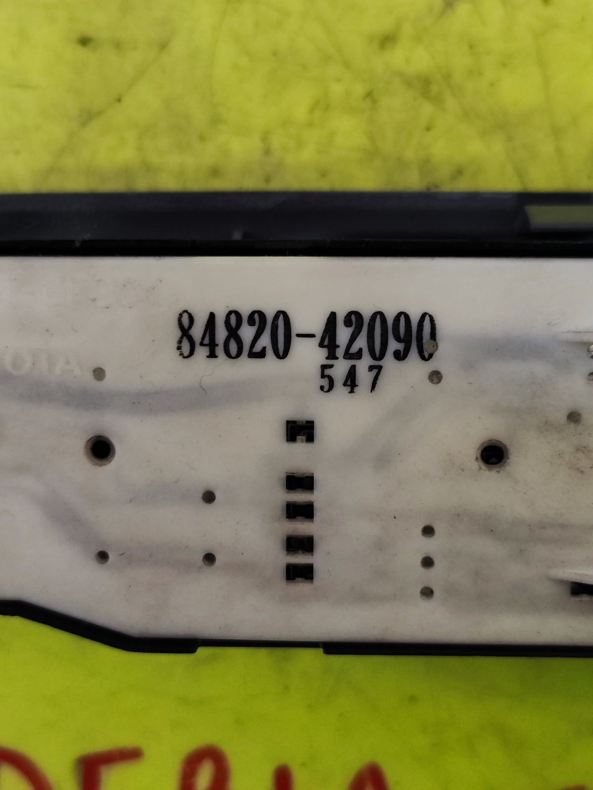 Coppia di pulsantiere Toyota RAV 4 2.0B 84820-42090 sx 74231-42140 dx  