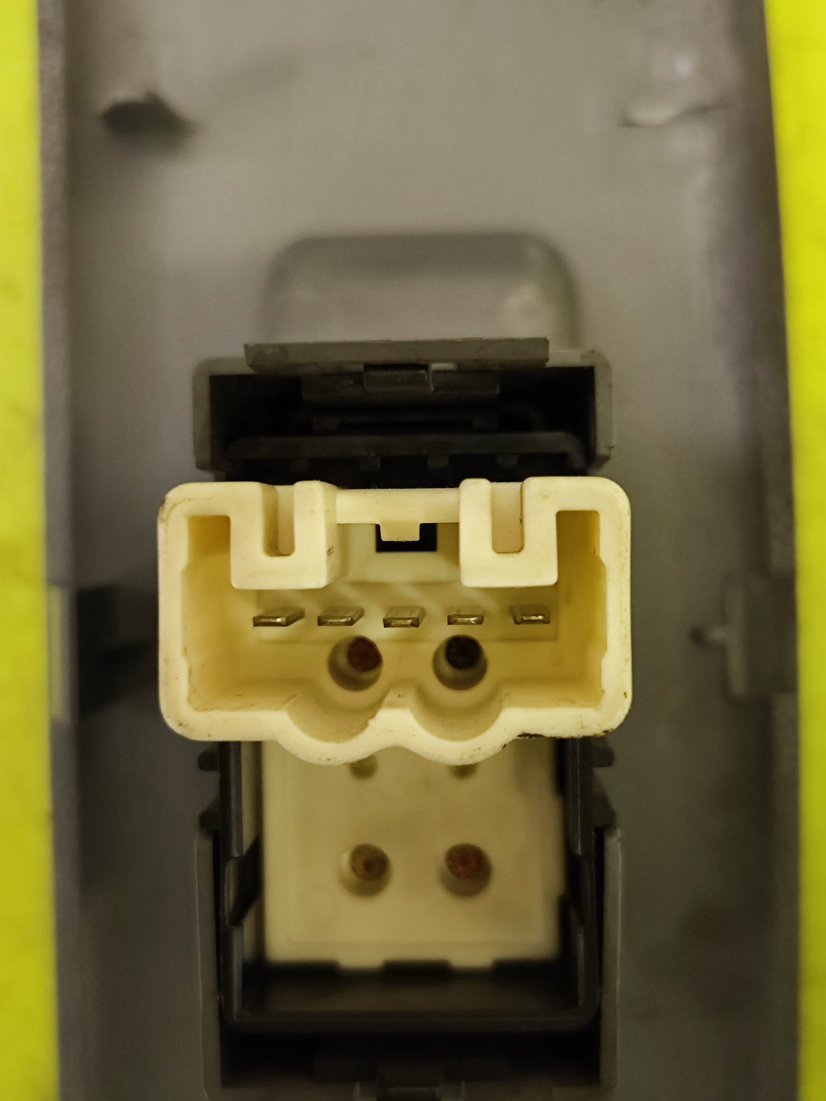 Coppia di pulsantiere Toyota RAV 4 2.0B 84820-42090 sx 74231-42140 dx  