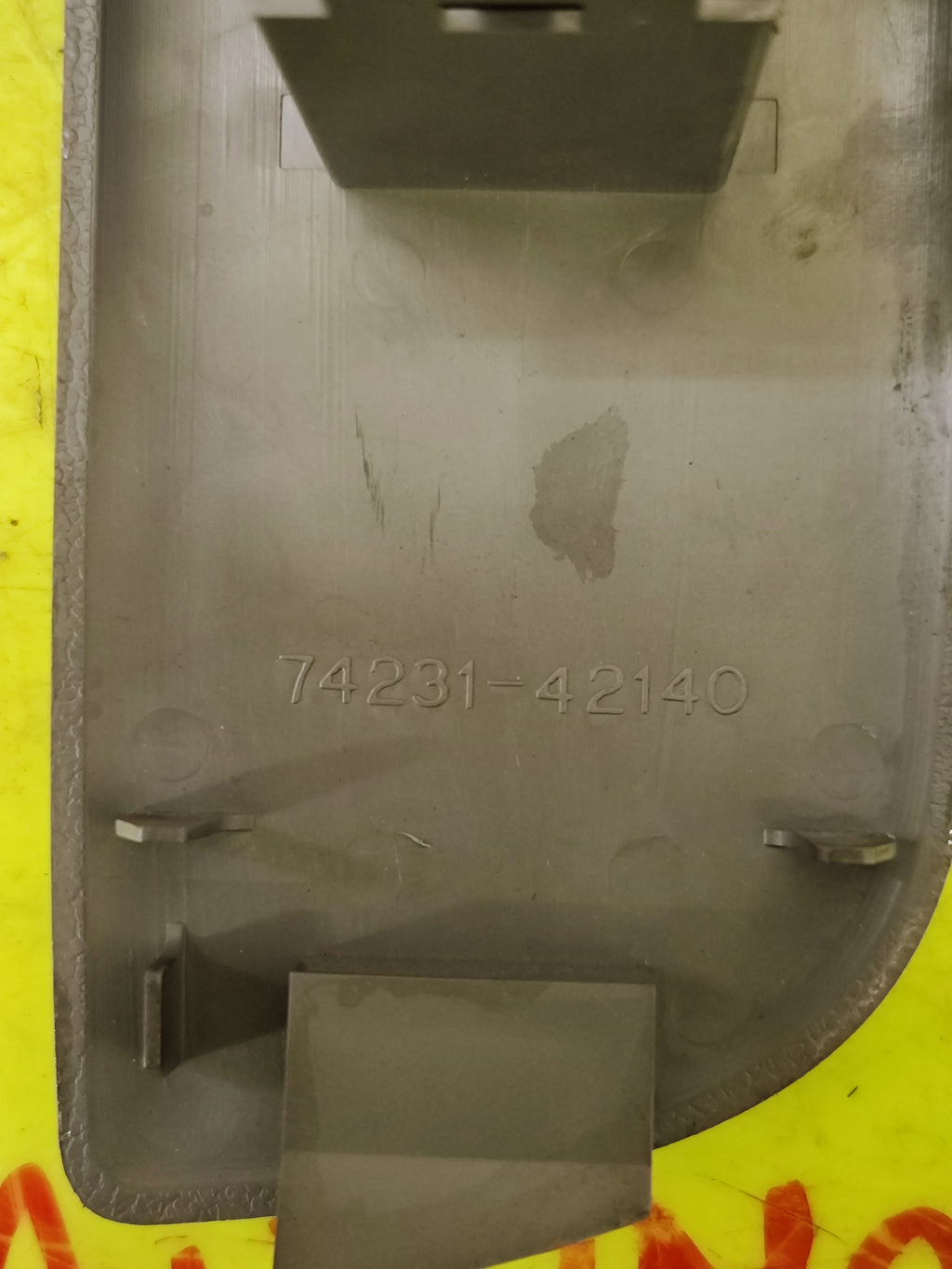 Coppia di pulsantiere Toyota RAV 4 2.0B 84820-42090 sx 74231-42140 dx  