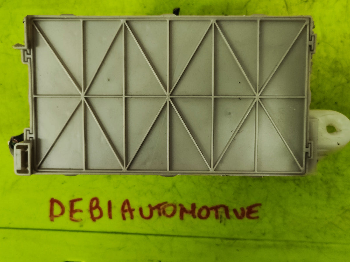 Body computer Toyota RAV4 2.0B 82733-42080 