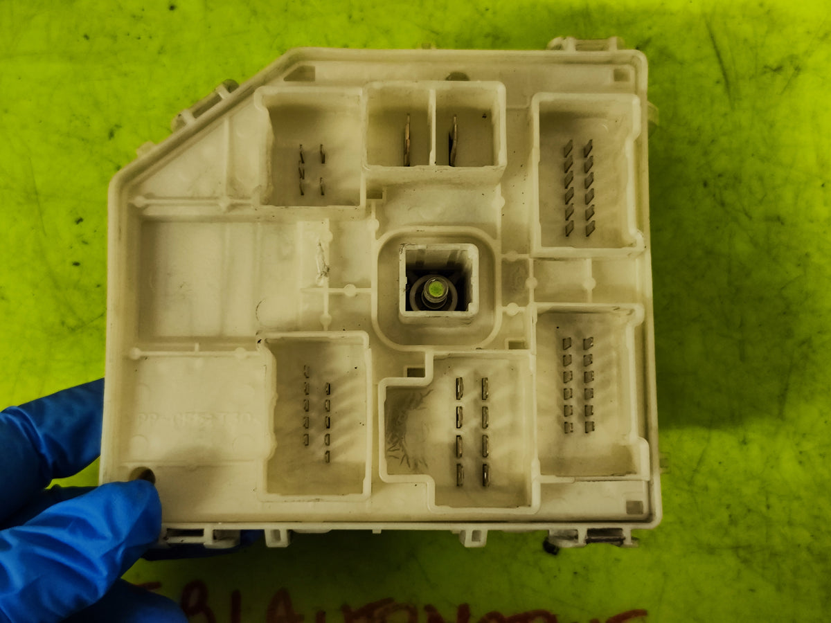 Scatola Fusibili Toyota RAV4 2.0B 90987-02012 156700-0870 