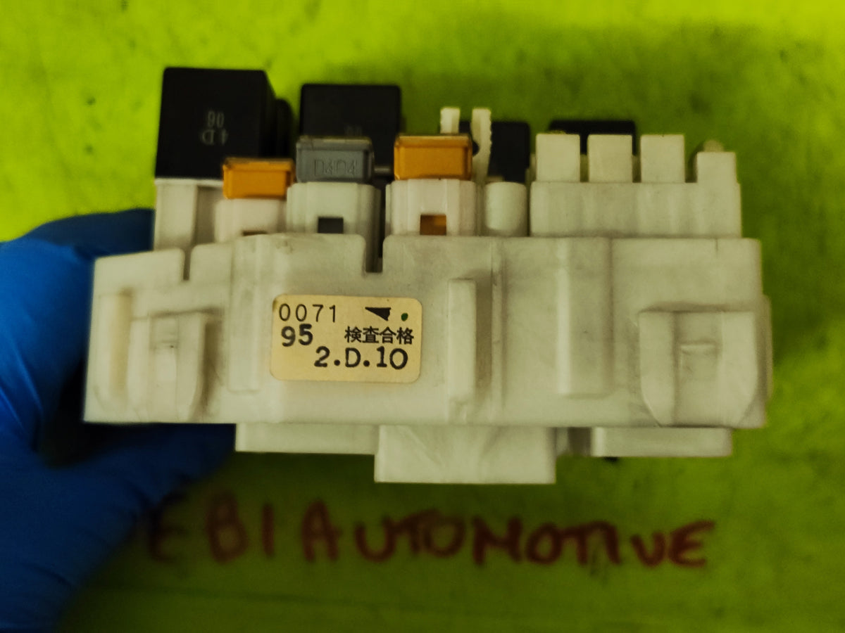 Scatola Fusibili Toyota RAV4 2.0B 90987-02012 156700-0870 