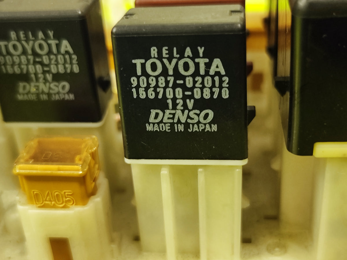 Scatola Fusibili Toyota RAV4 2.0B 90987-02012 156700-0870 