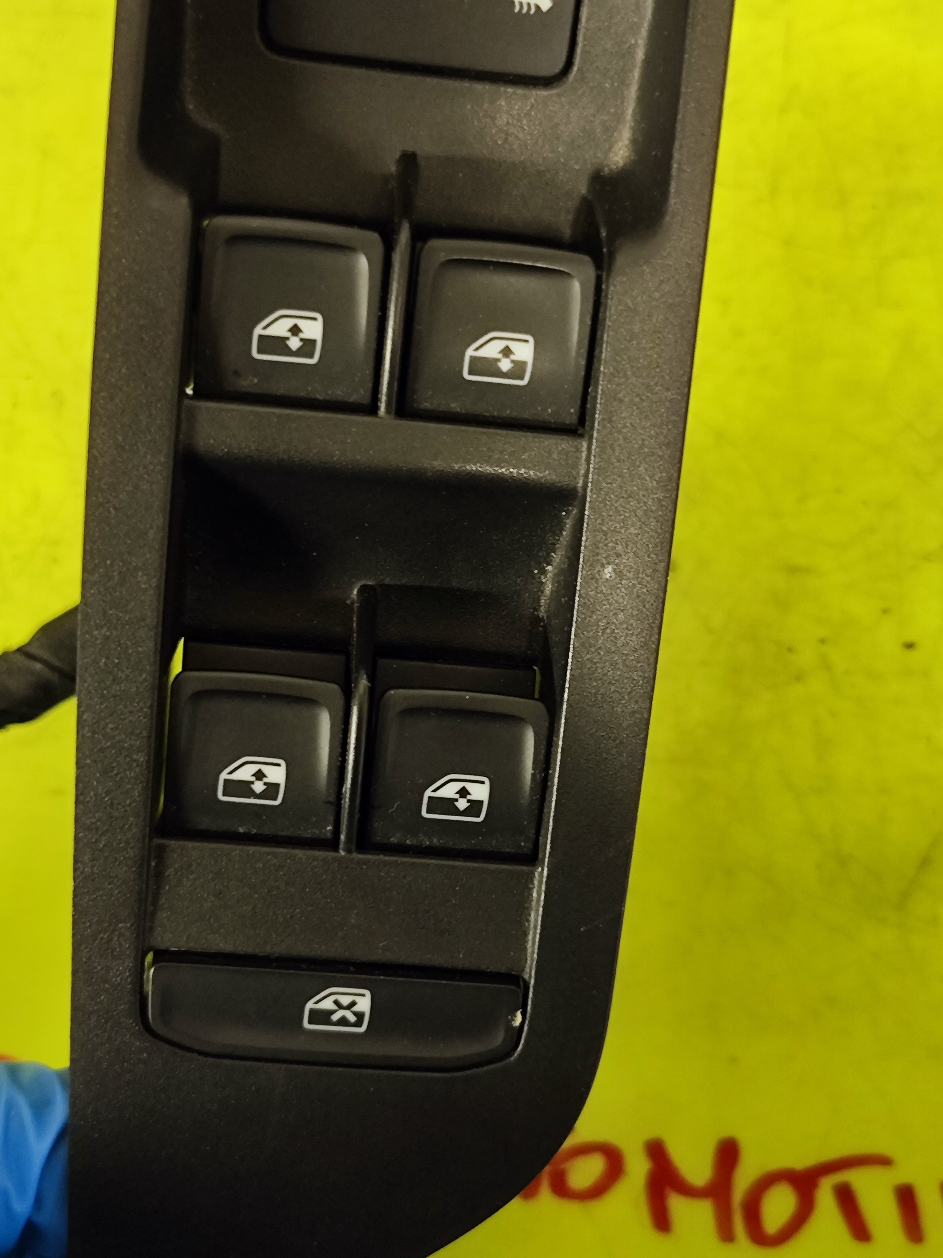 Pulsantiera anteriore sx Volkswagen 5G0959857D 