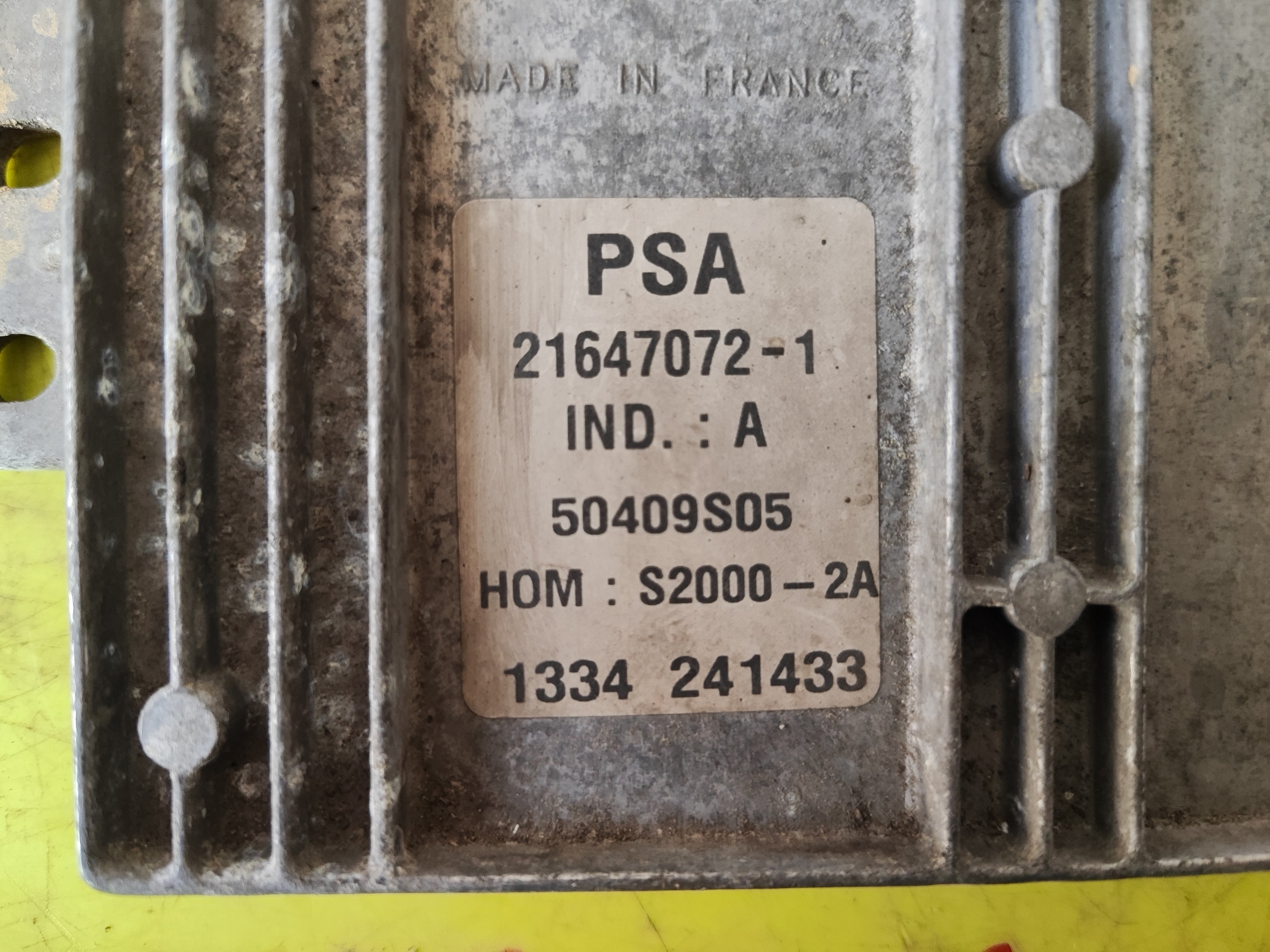 Centralina Peugeot 206 1.4 9644235680 964425680-00 HOM:S2000-2A