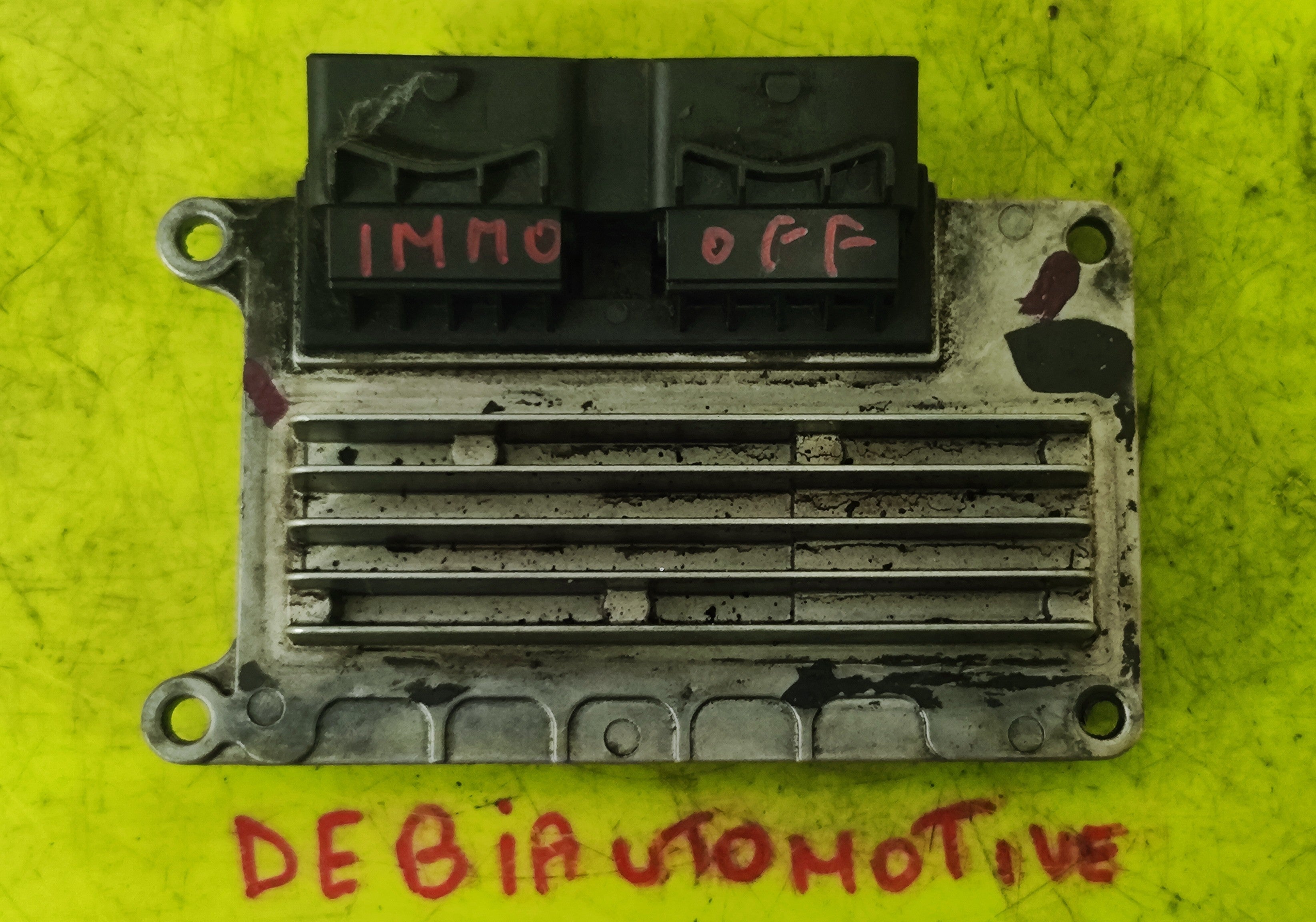 Centralina motore IMMO OFF Renault Clio IAW 5NR2.C6 8200181482 8200262885