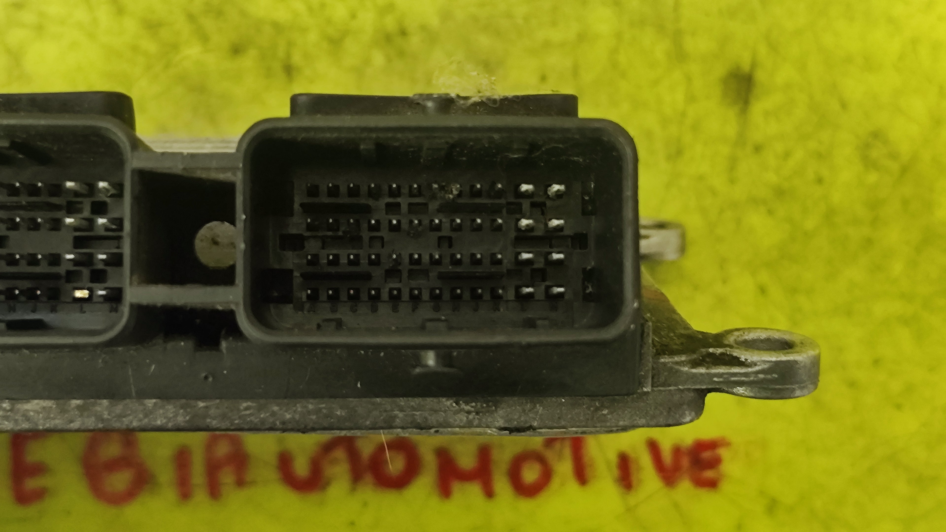 Centralina motore IMMO OFF Renault Clio IAW 5NR2.C6 8200181482 8200262885
