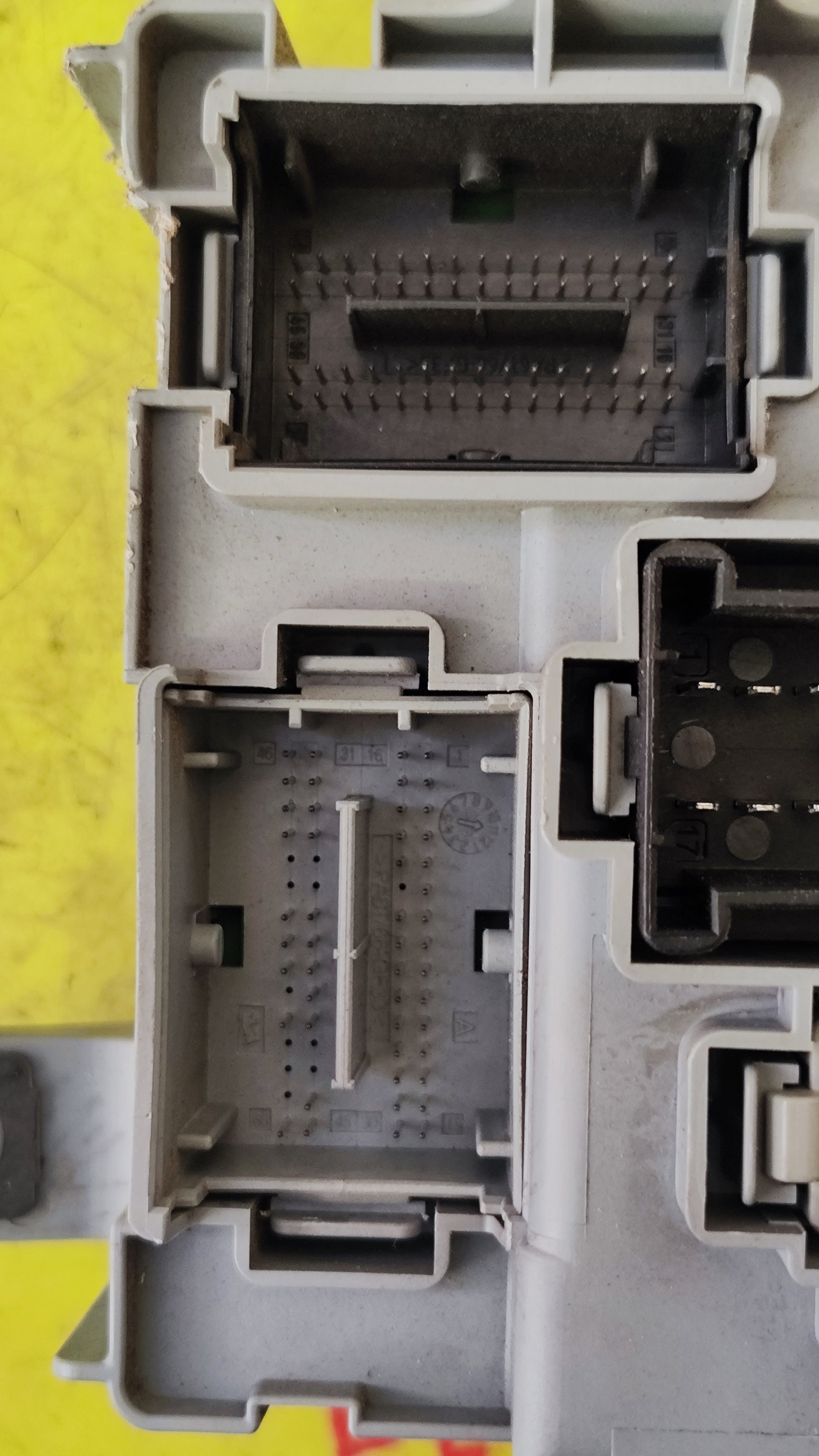 Body Computer Peugeot Bipper Citroen Nemo Fiat Cubo 01364891080