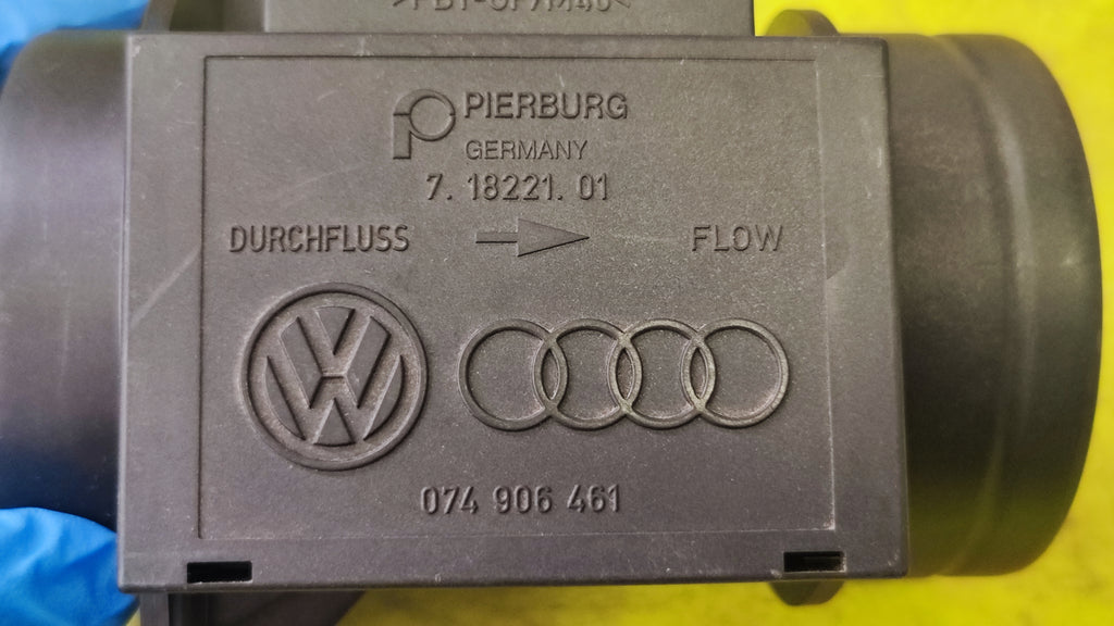 Debimetro misuratore aria Volkswagen Audi A3 A4 A6 074906461 71822101