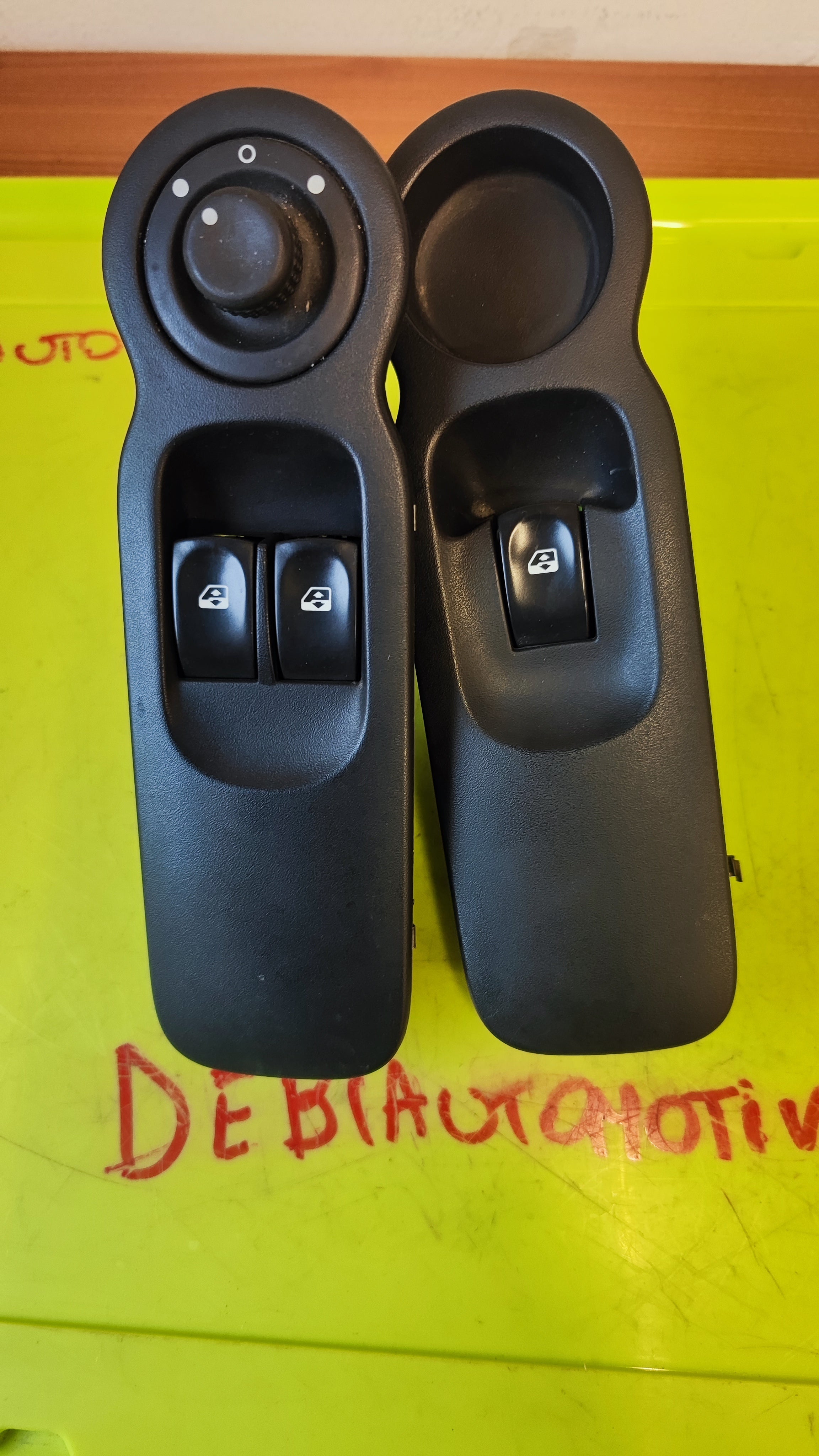 Pulsantiere alzacristalli anteriori Renault Modus Clio 8200678687 8200278436