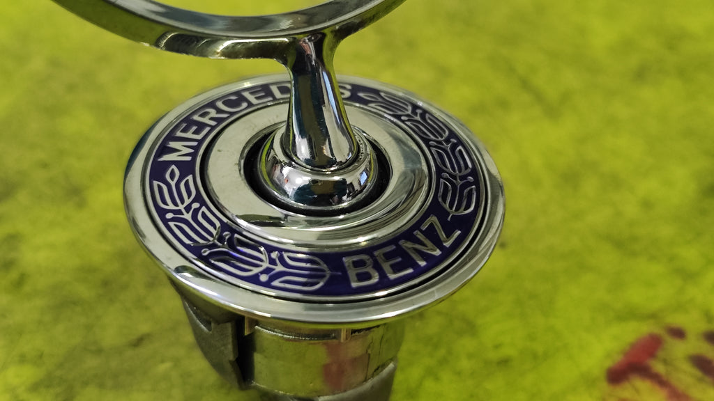 Stella emblema usata cofano motore Mercedes-Benz W202 S202 A2028800086