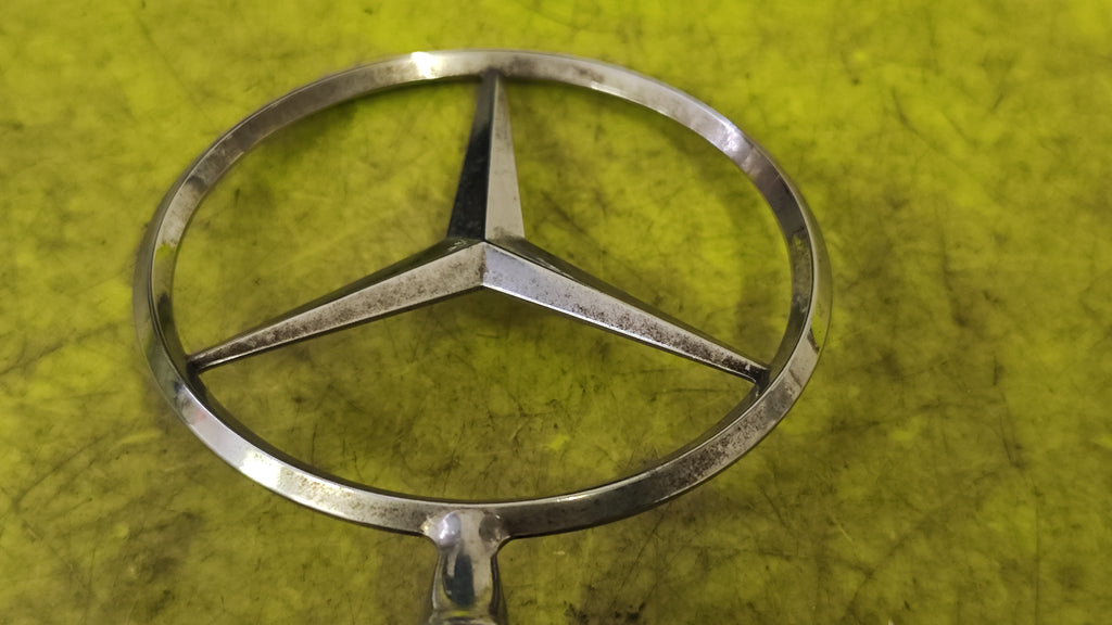 Stella emblema Cofano Anteriore Mercedes-Benz W208 W124 W202 W203 A2108800186 