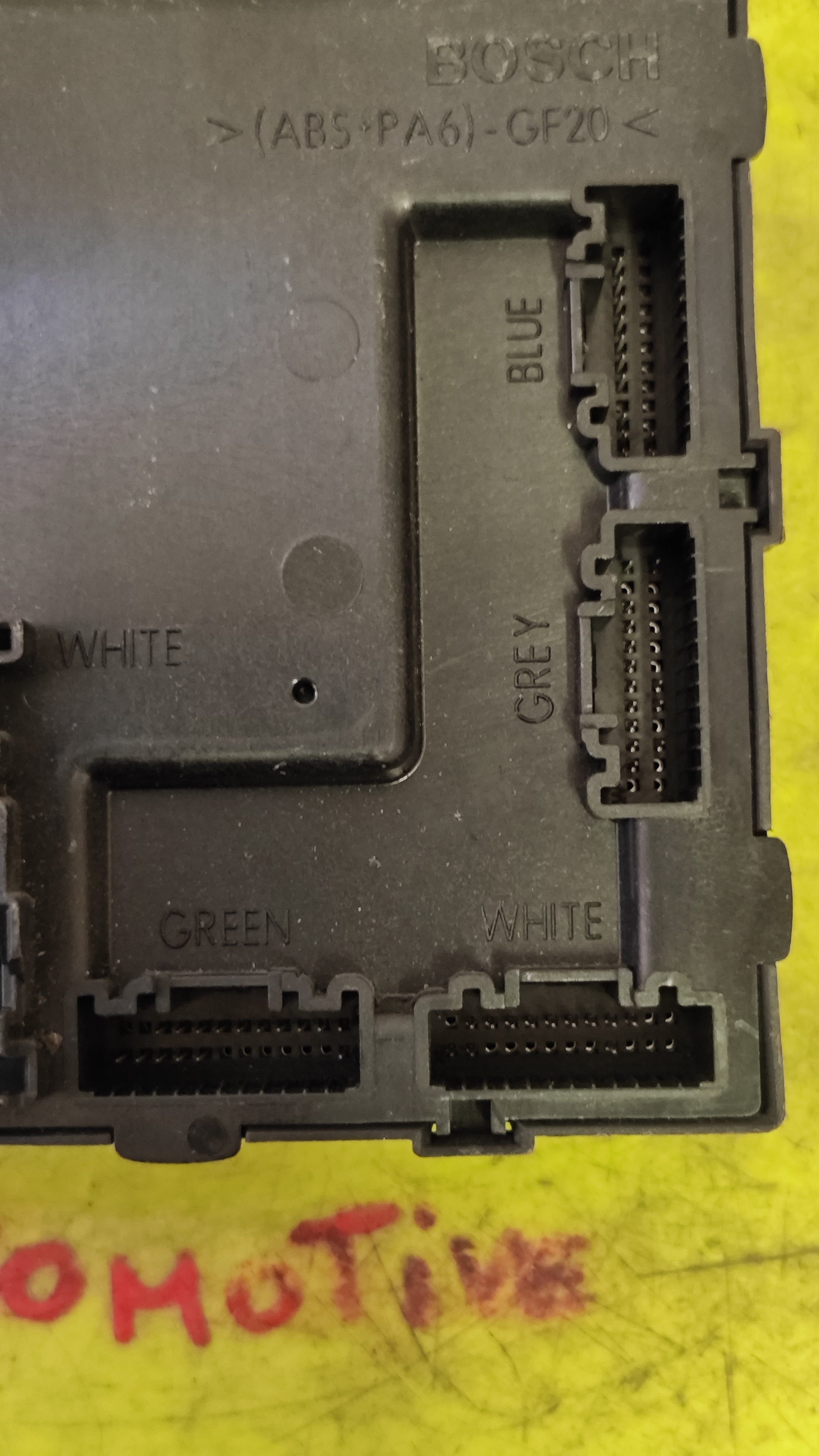 Body Computer Ford Fiesta 6° serie 8V51-15K600-CH 0301627222002