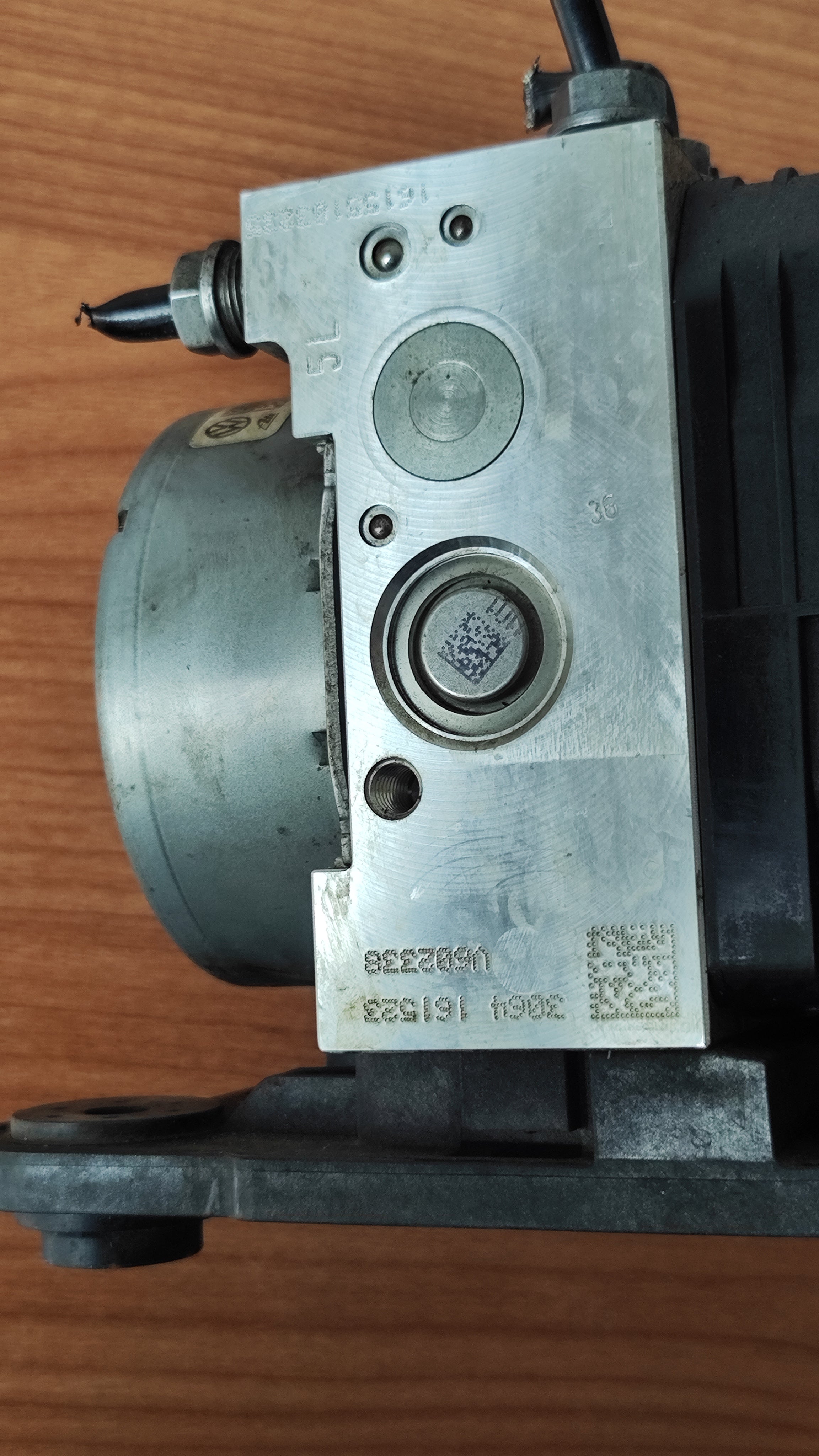 Pompa ABS WV Golf 7 5Q0614517 BJ 10.0220-0827.4 usata
