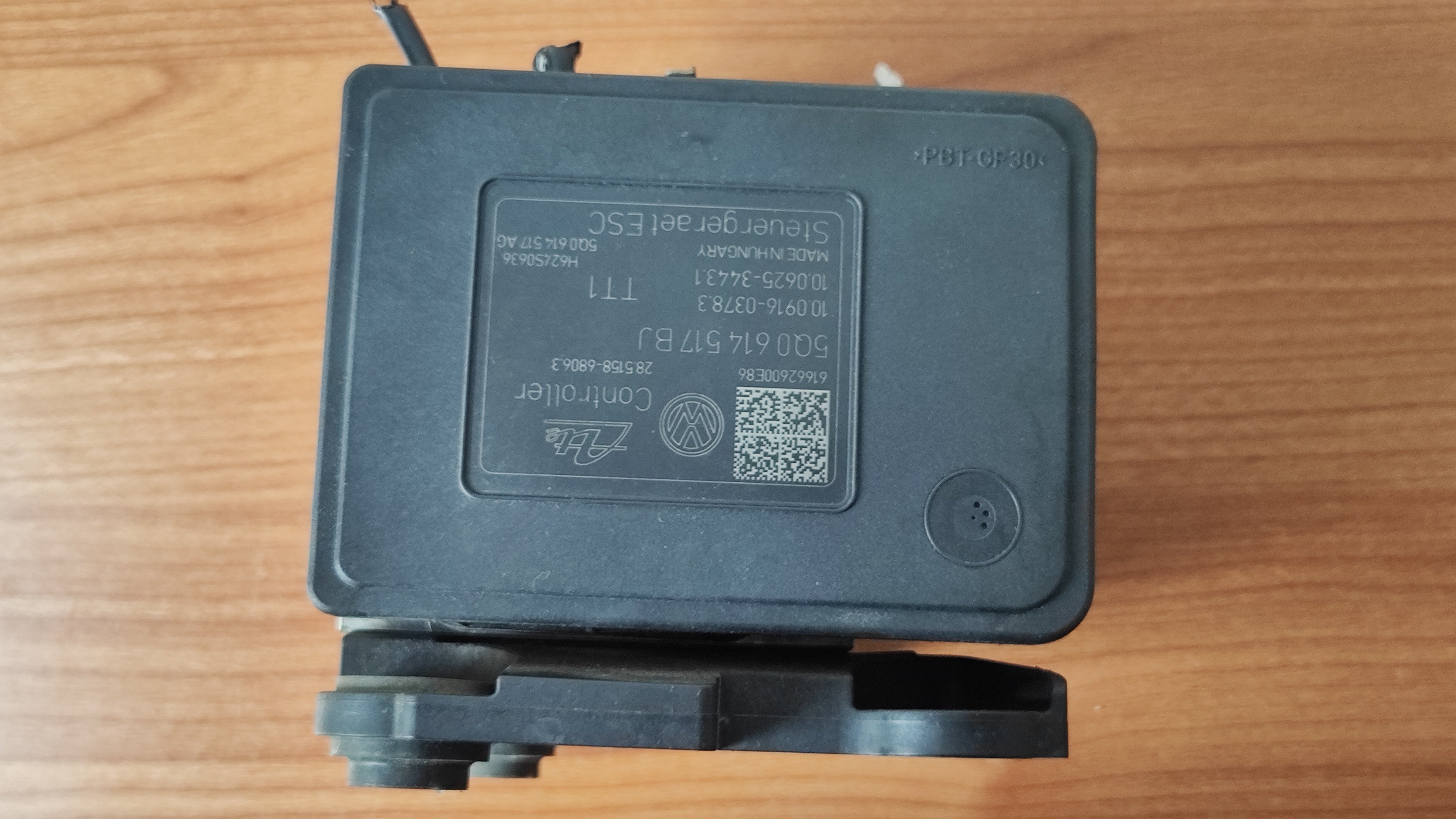 Pompa ABS WV Golf 7 5Q0614517 BJ 10.0220-0827.4 usata