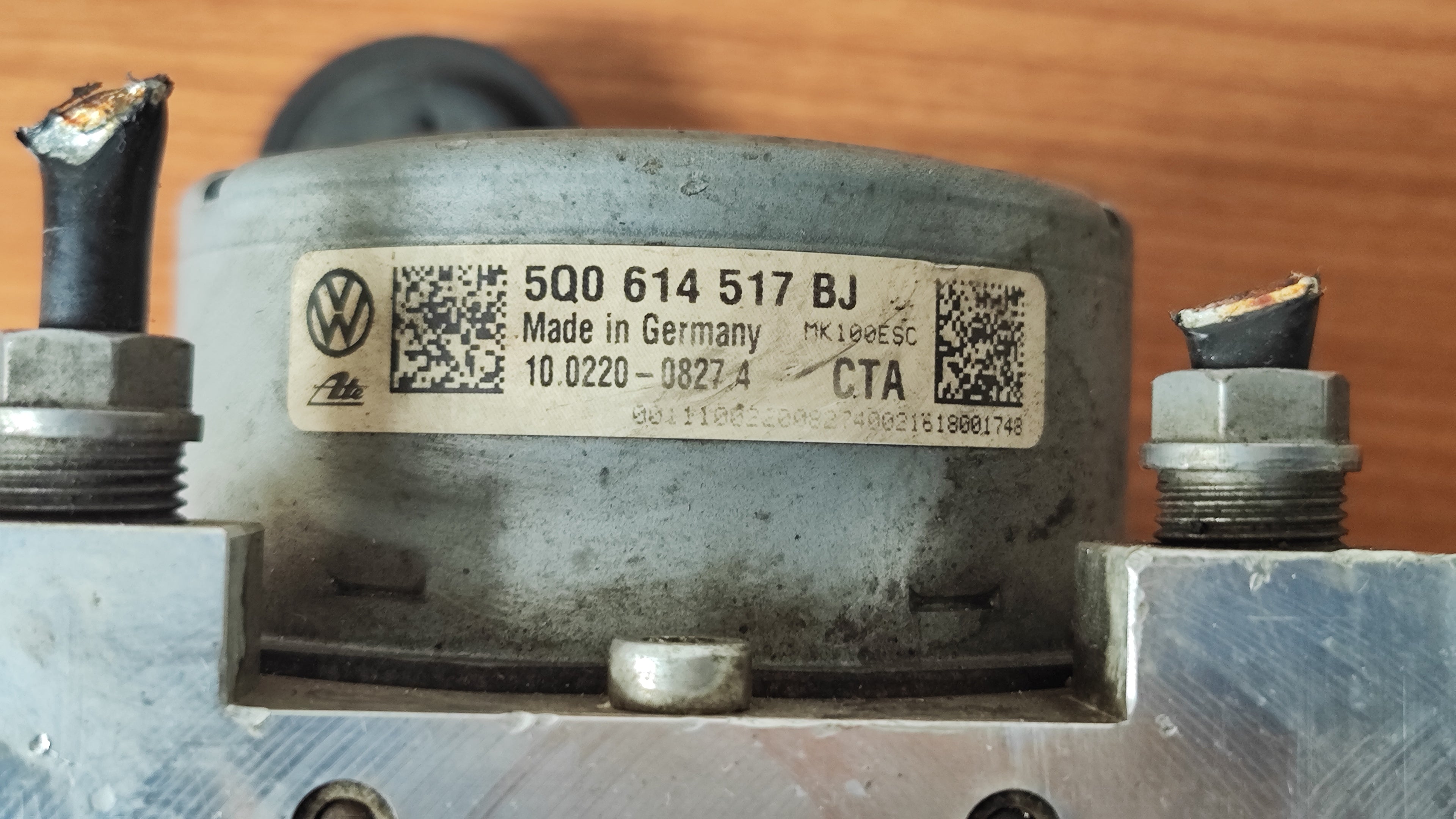 Pompa ABS WV Golf 7 5Q0614517 BJ 10.0220-0827.4 usata