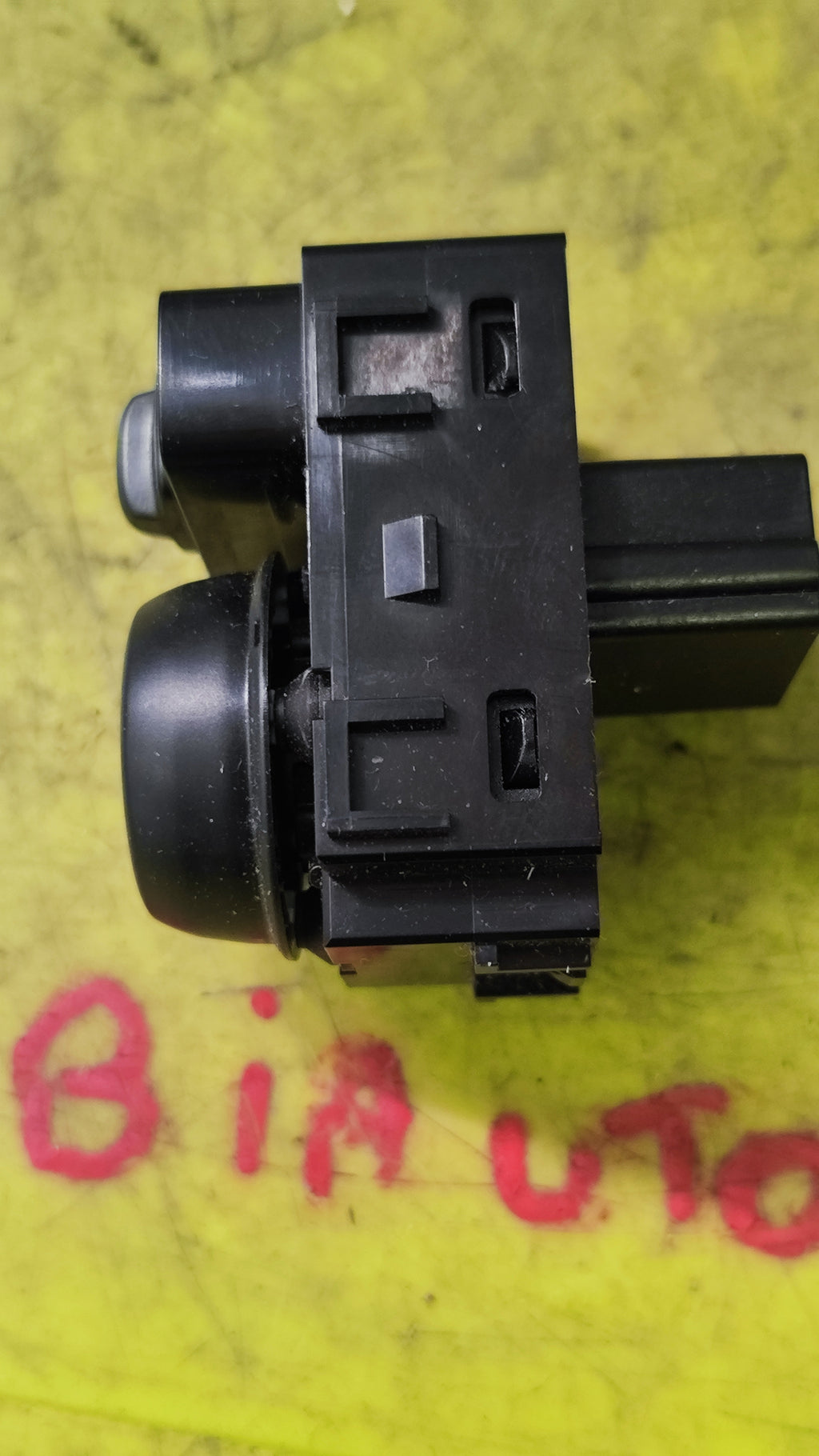 Pulsante regolazione specchietto estero Nissan Micra 25570-5RA0A 