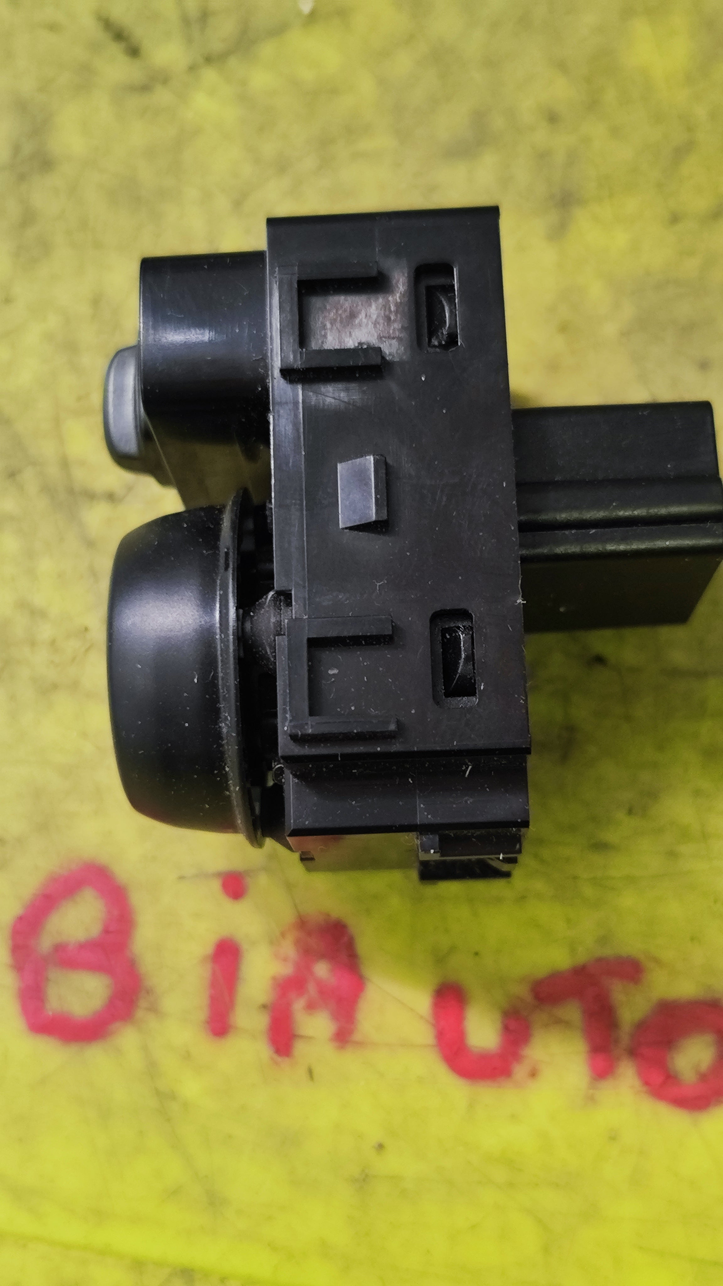 Pulsante regolazione specchietto estero Nissan Micra 25570-5RA0A 