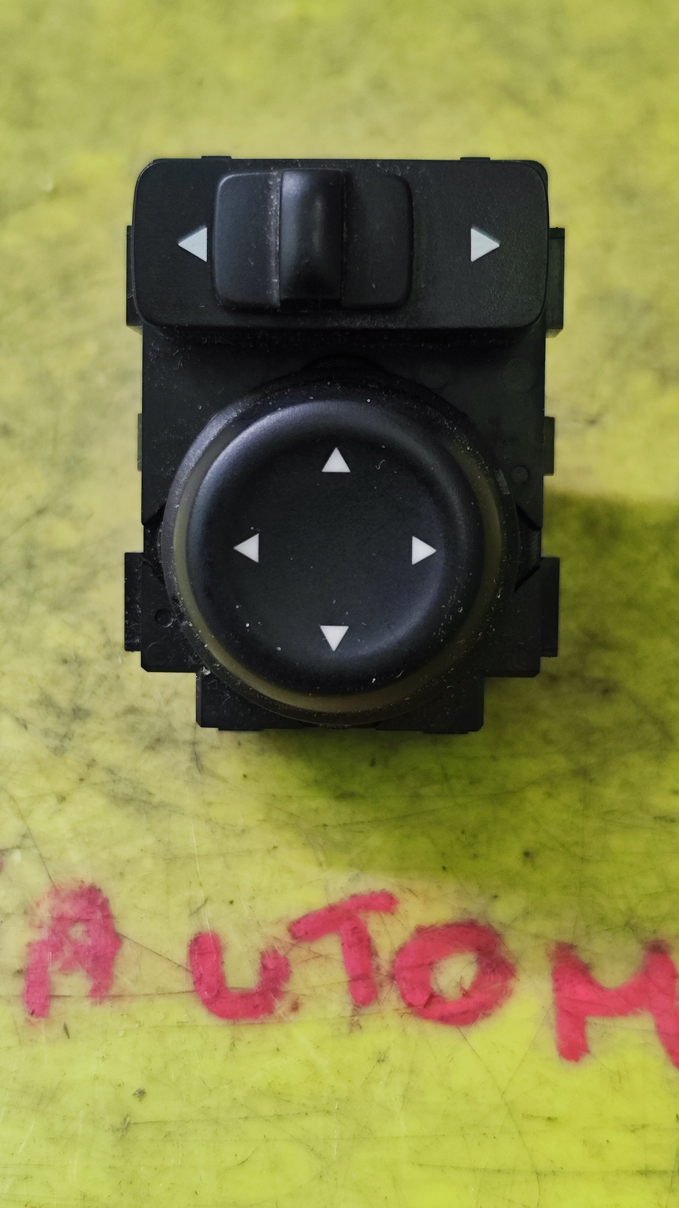 Pulsante regolazione specchietto estero Nissan Micra 25570-5RA0A 