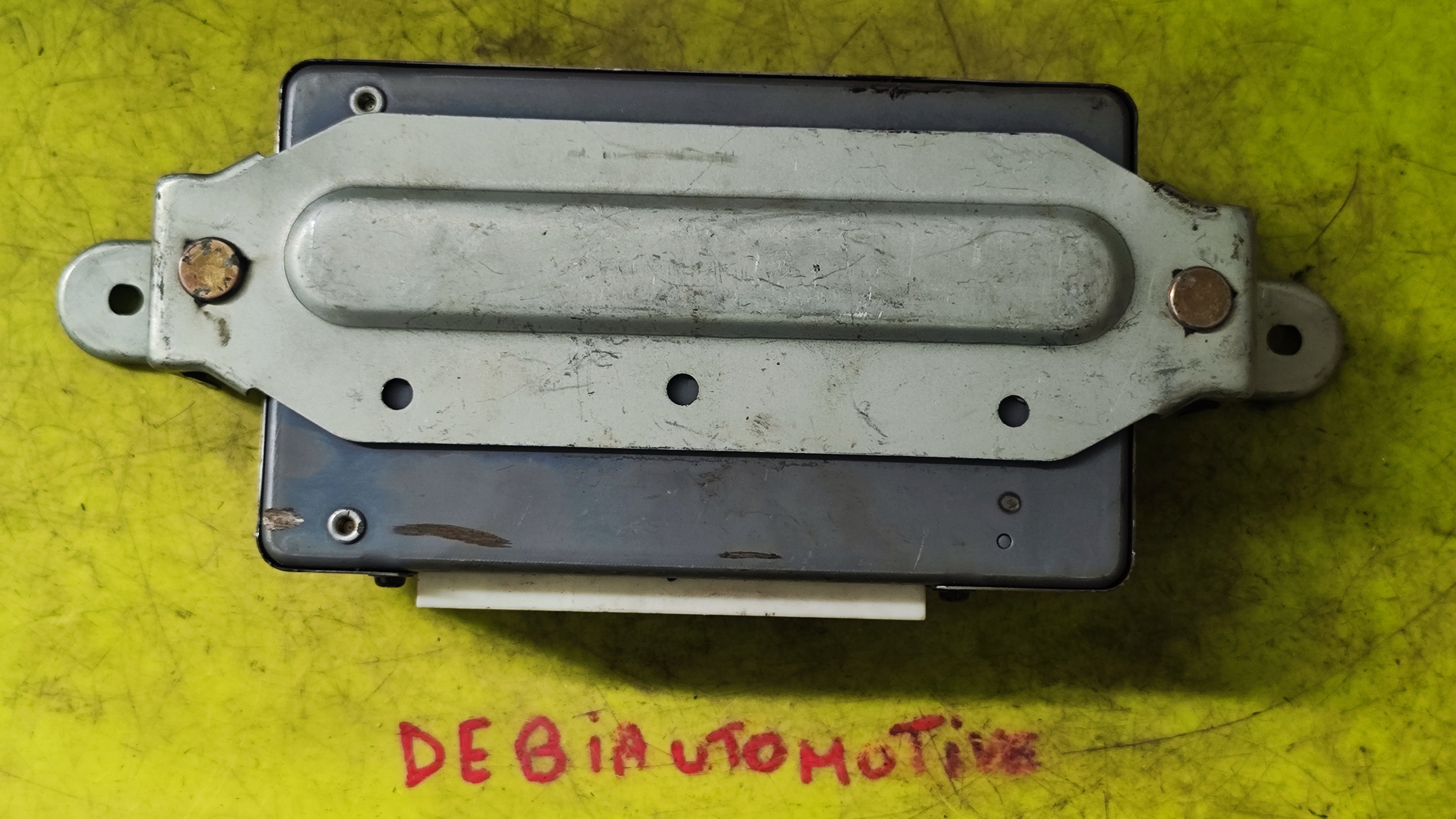 Centralina modulo ABS Mitsubishi Pajero V20 92>99 MB863941 X2T30571 