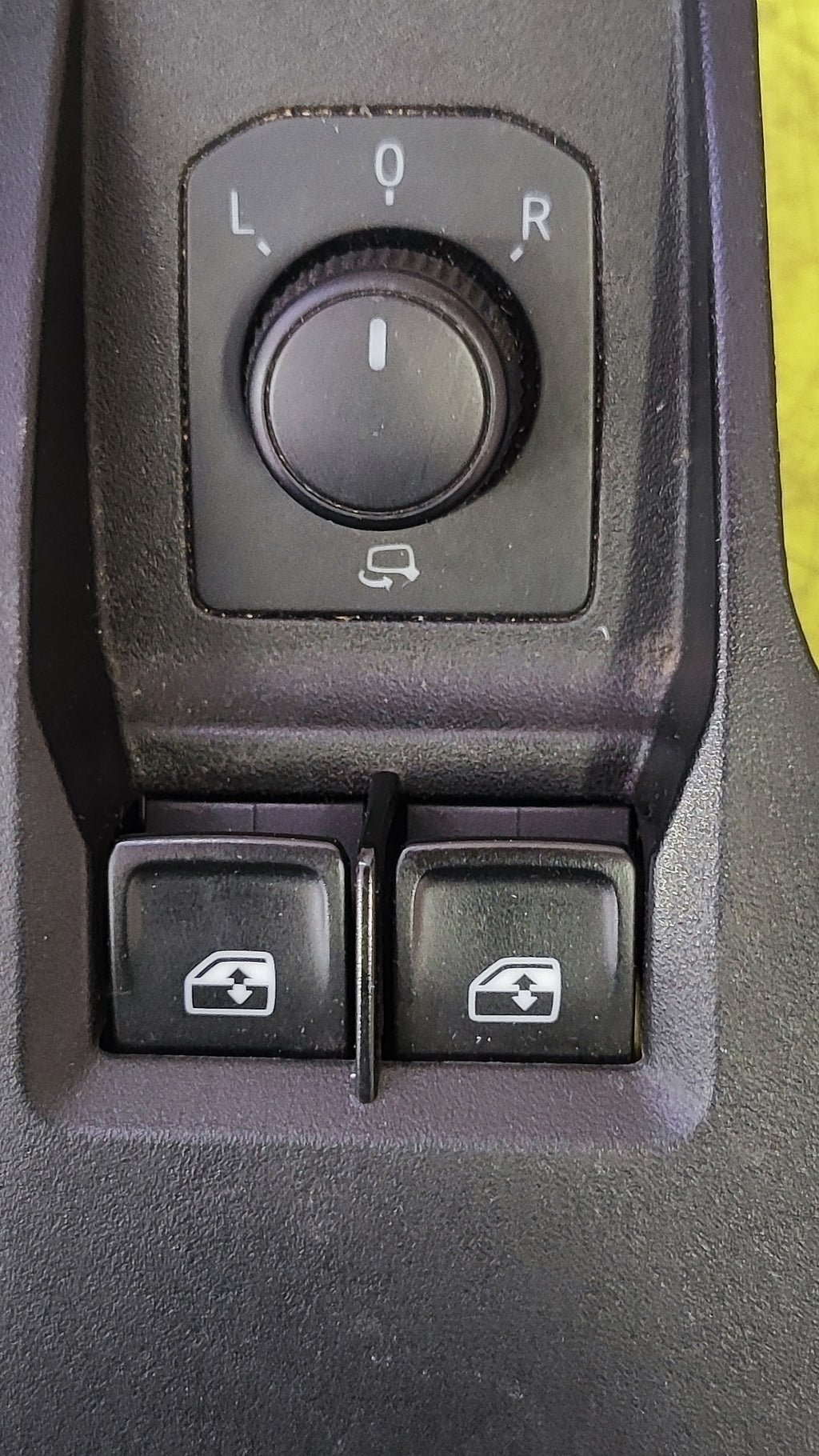 Pulsantiera anteriore lato guida VW Seat  6F1867171 6F0959565 5G0959858F 