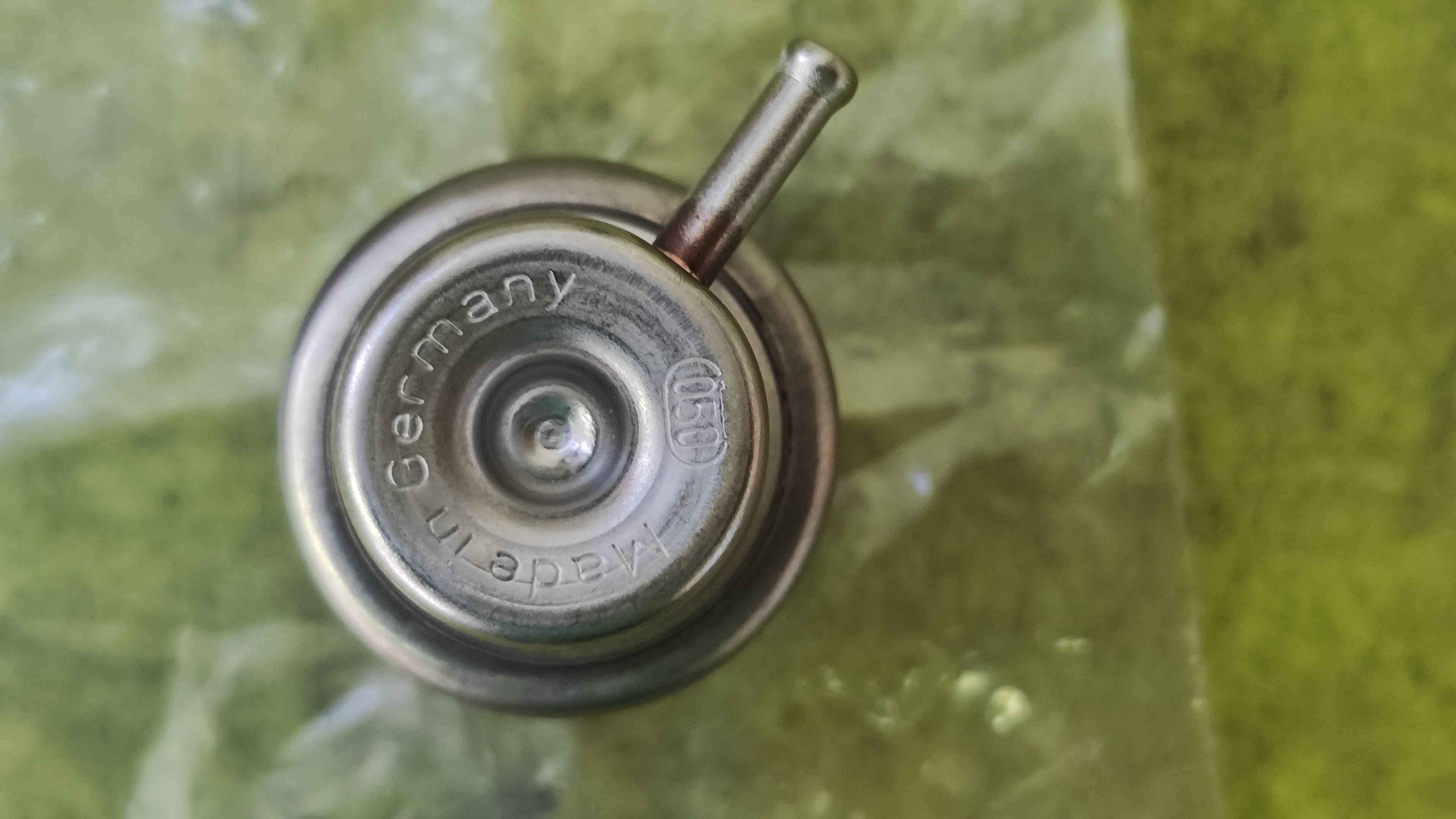 Regolatore pressione carburante originale Mercedes-Benz  W119 W120 W111 W104 A0000781889