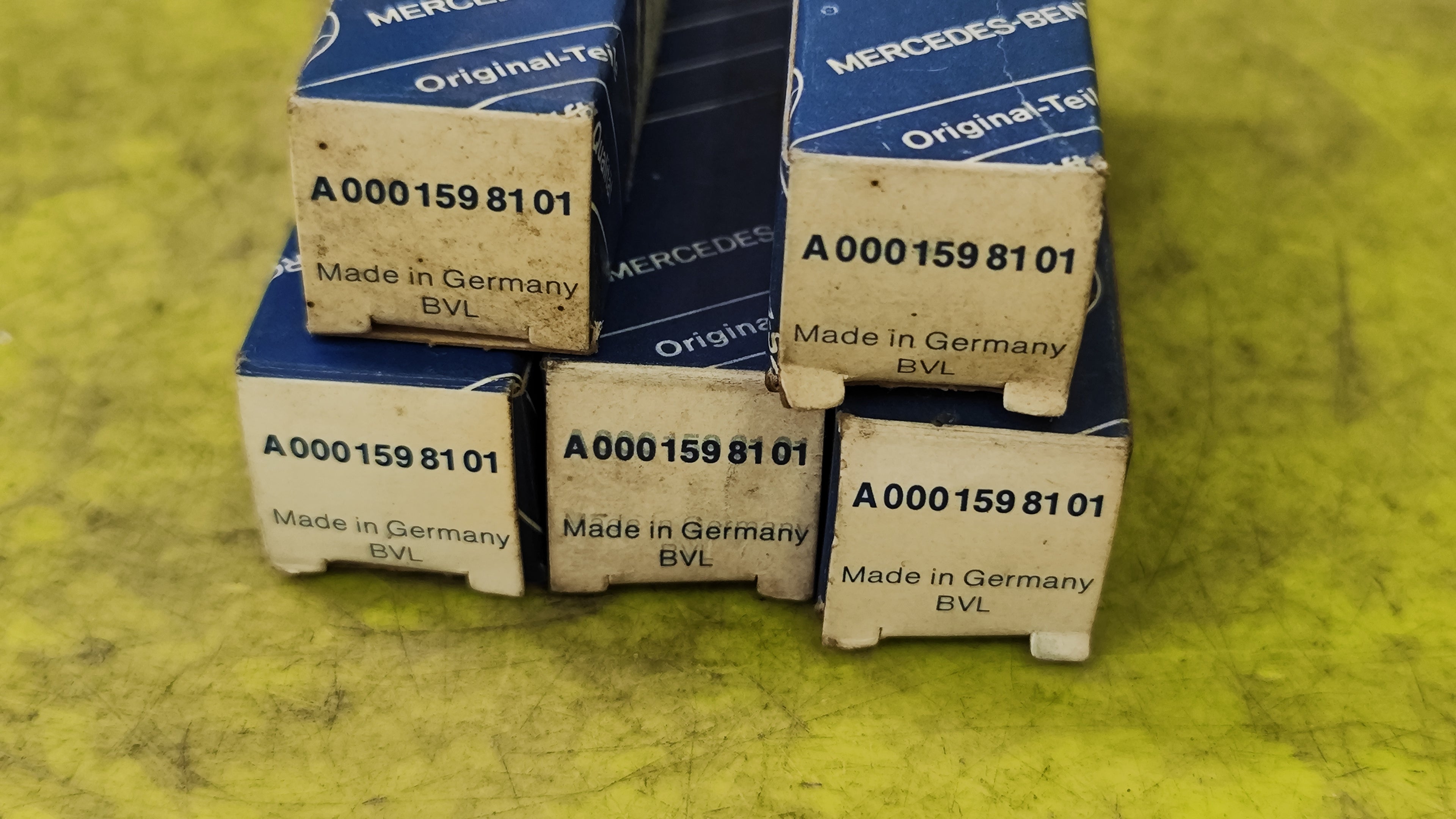  Kit 5 candelette Mercedes-Benz W123, W124, W126, W904, W460, W602 A0001598101
