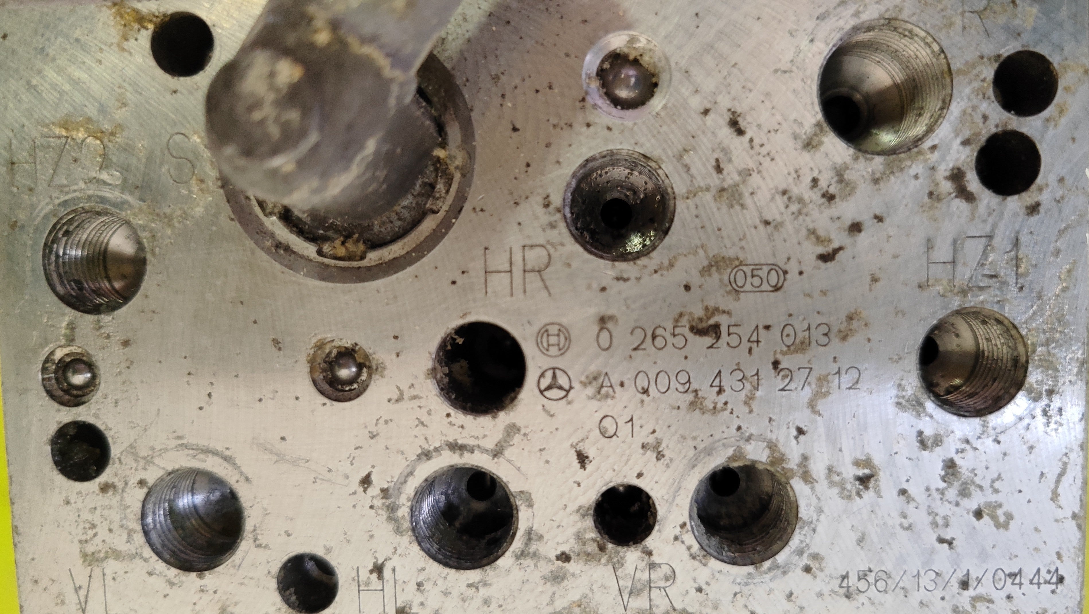A0094312712 A0004302694 0265254013 0265960061  Pompa SBC Mercedes-Benz Classe E W211
