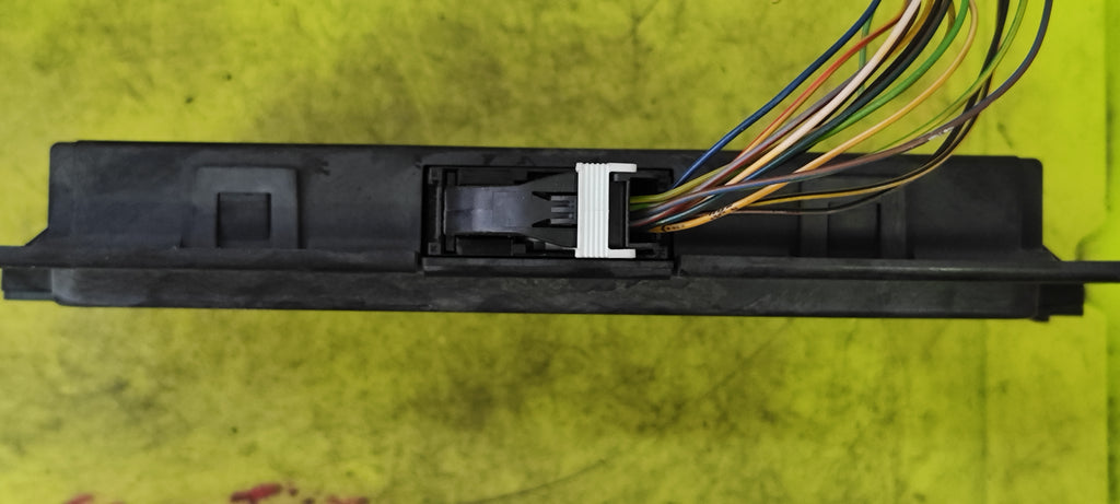 61359263800 MODULO CENTRALINA LUCI VANO PIEDI BMW SERIE 3 E90 E91