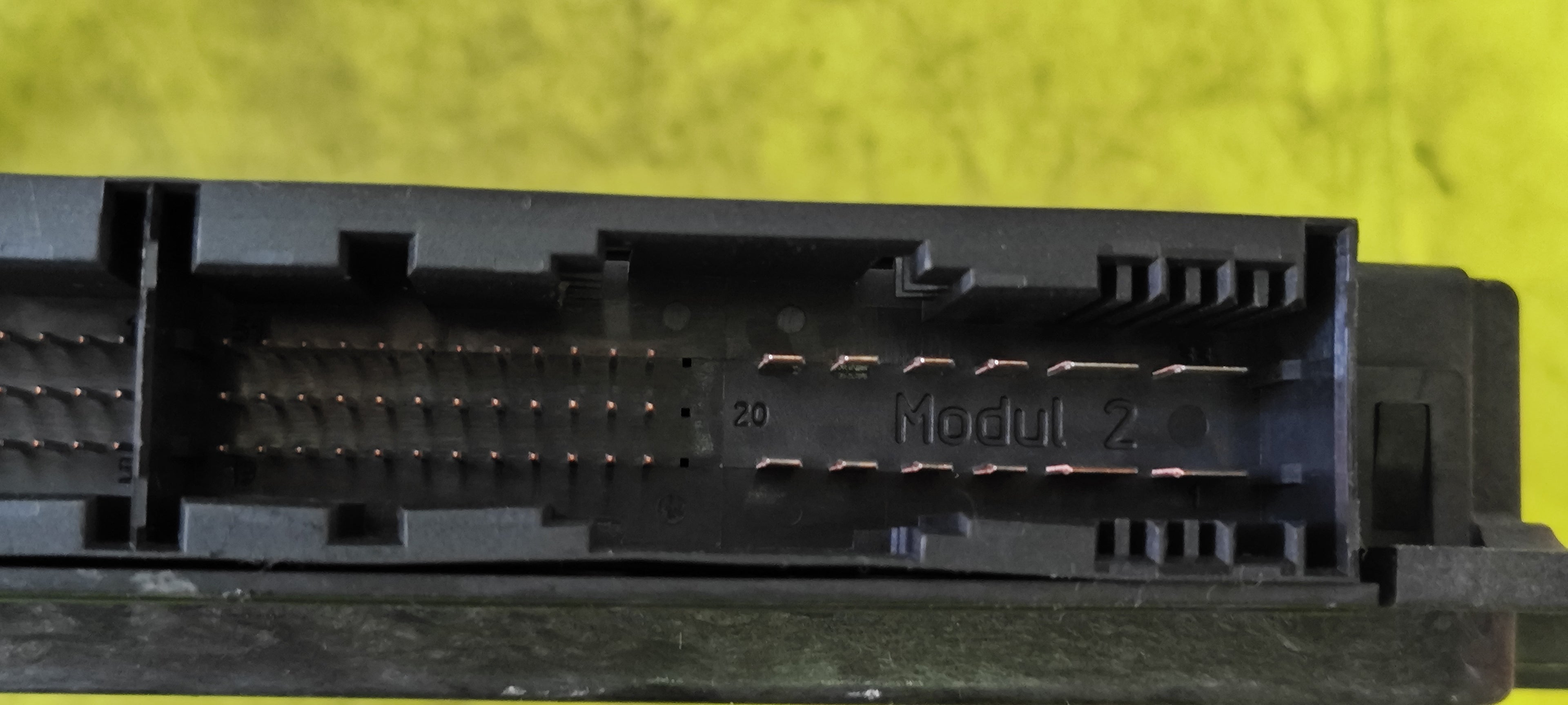 61359263800 MODULO CENTRALINA LUCI VANO PIEDI BMW SERIE 3 E90 E91