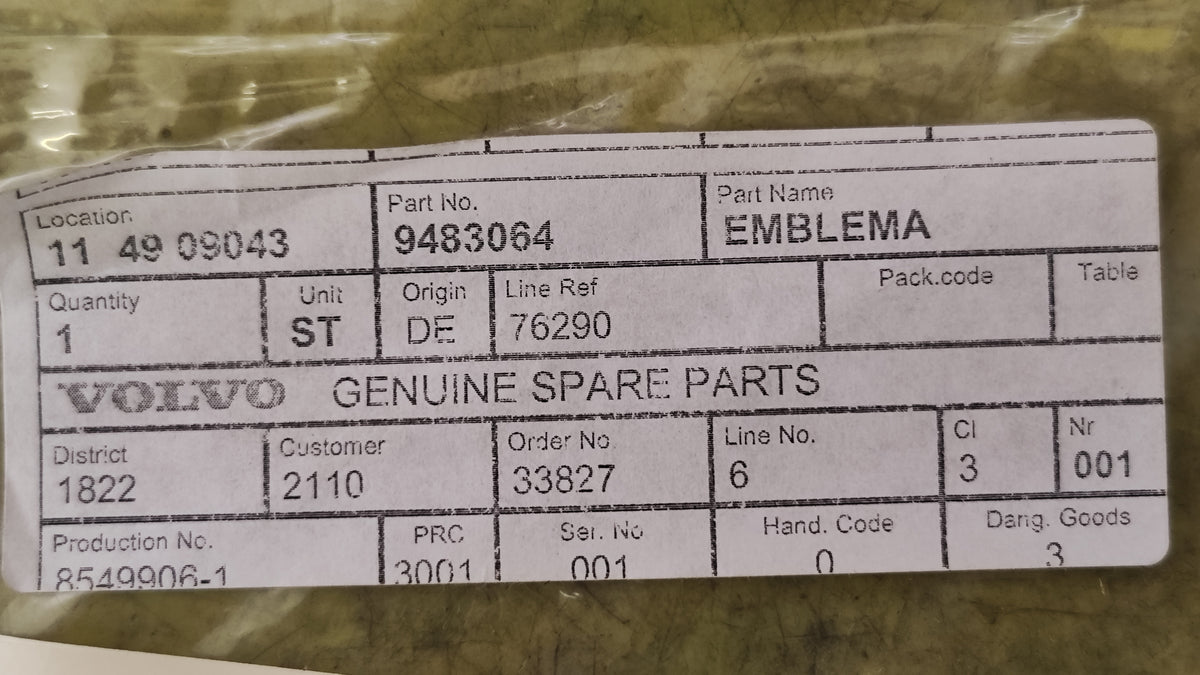 Emblema originale Volvo V70 portellone posteriore 9483064 