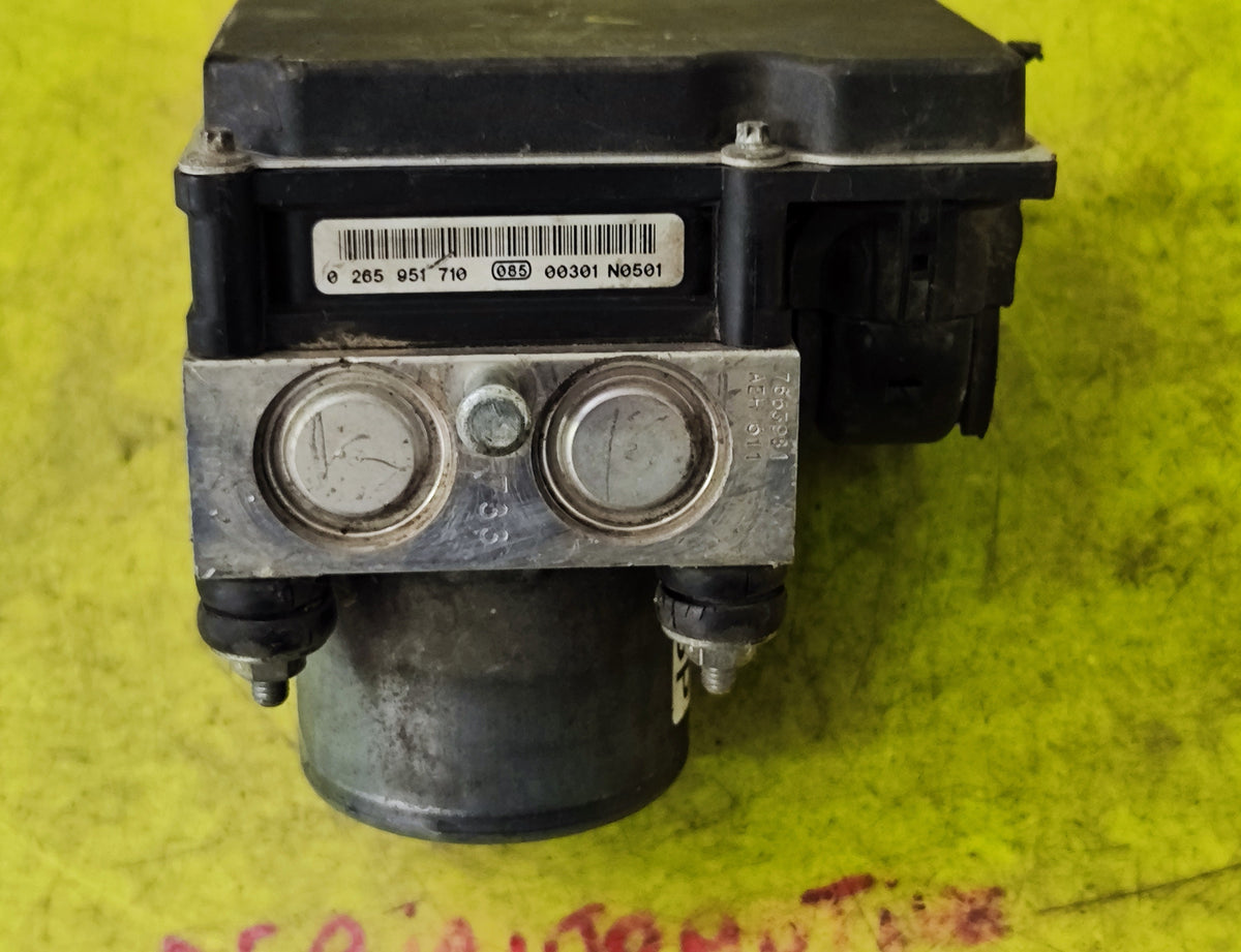 ABS Alfa Romeo MiTo 51879980 0265251816 0265951710