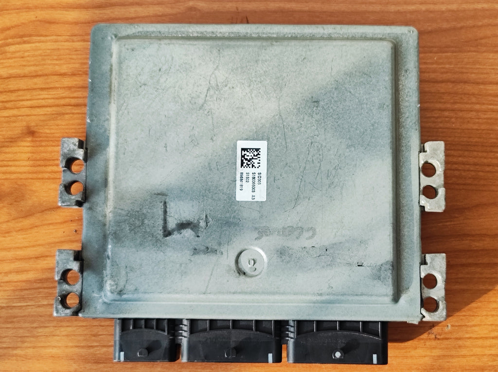 Centralina motore Renault Megane 237100386R S180067137A SID305